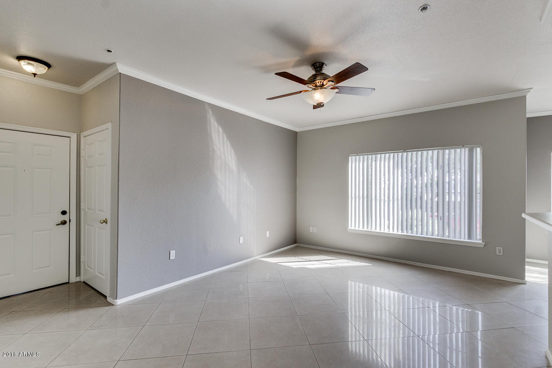 3236 E CHANDLER Boulevard, 1073