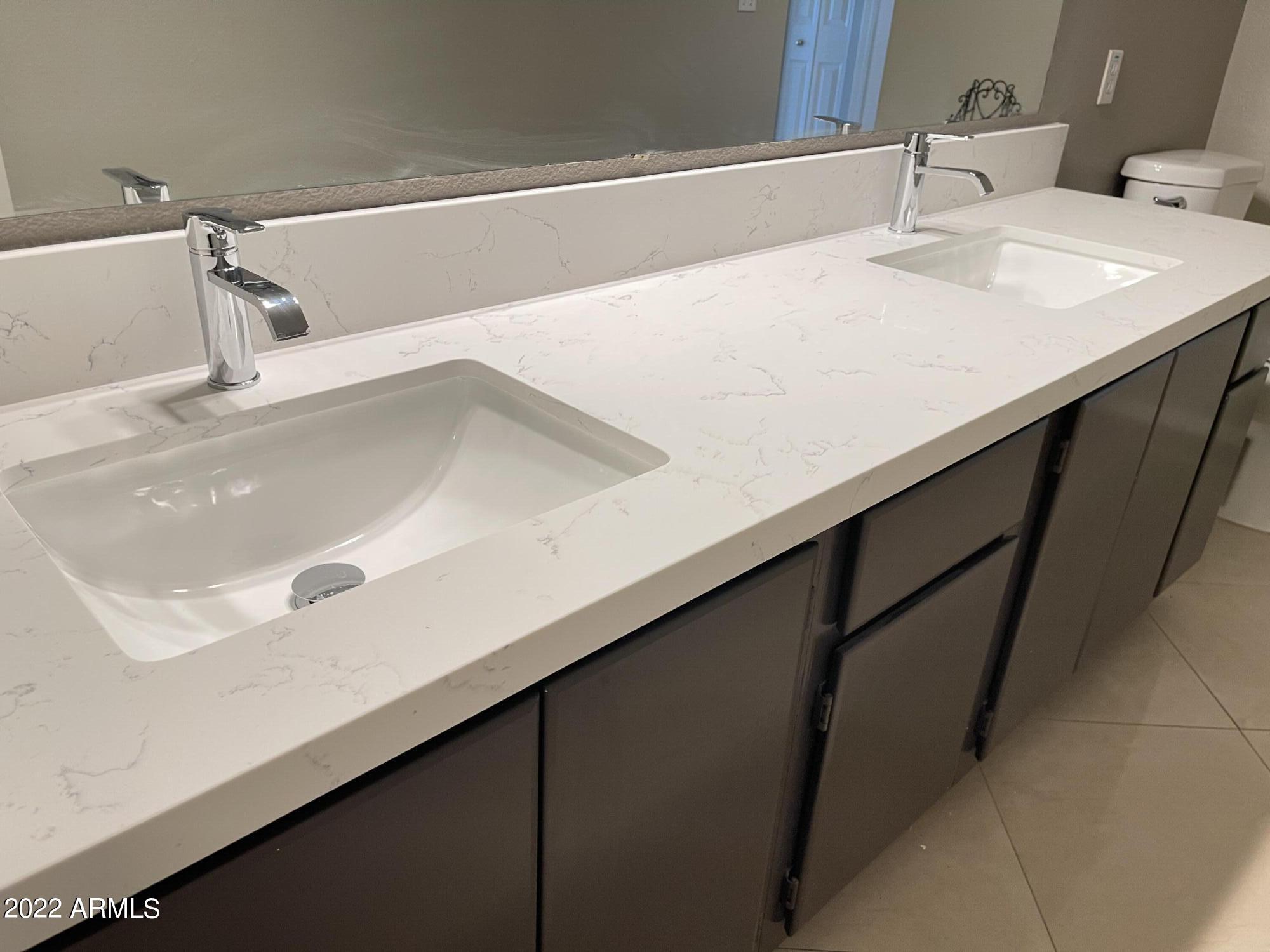 3236 E CHANDLER Boulevard, 1073