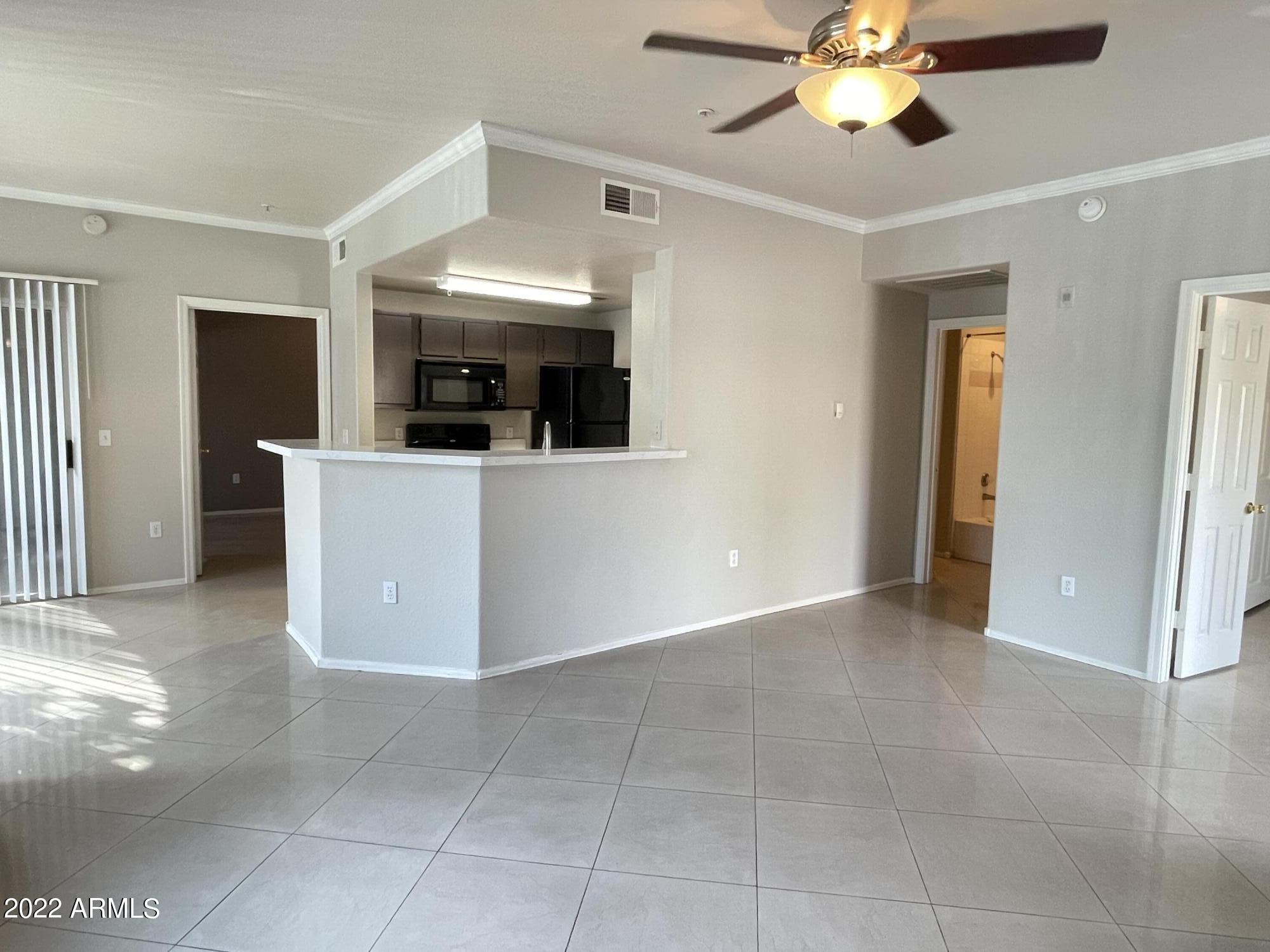 3236 E CHANDLER Boulevard, 1073