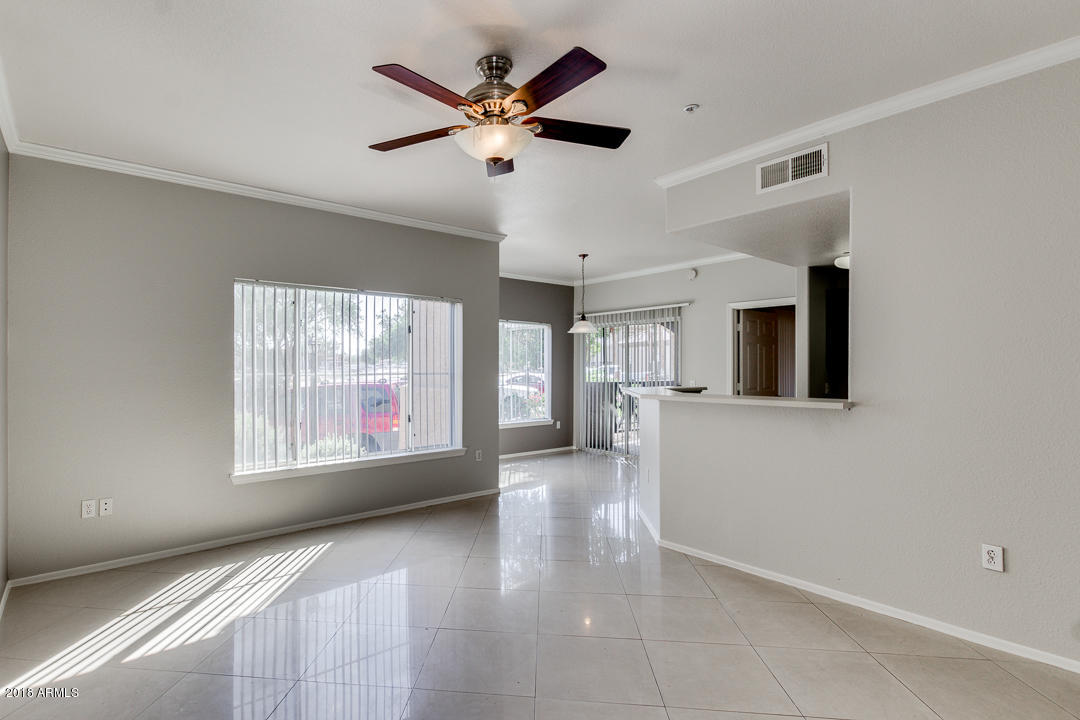 3236 E CHANDLER Boulevard, 1073