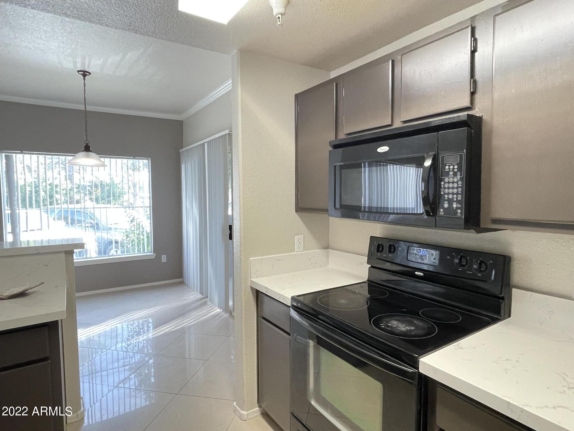 3236 E CHANDLER Boulevard, 1073