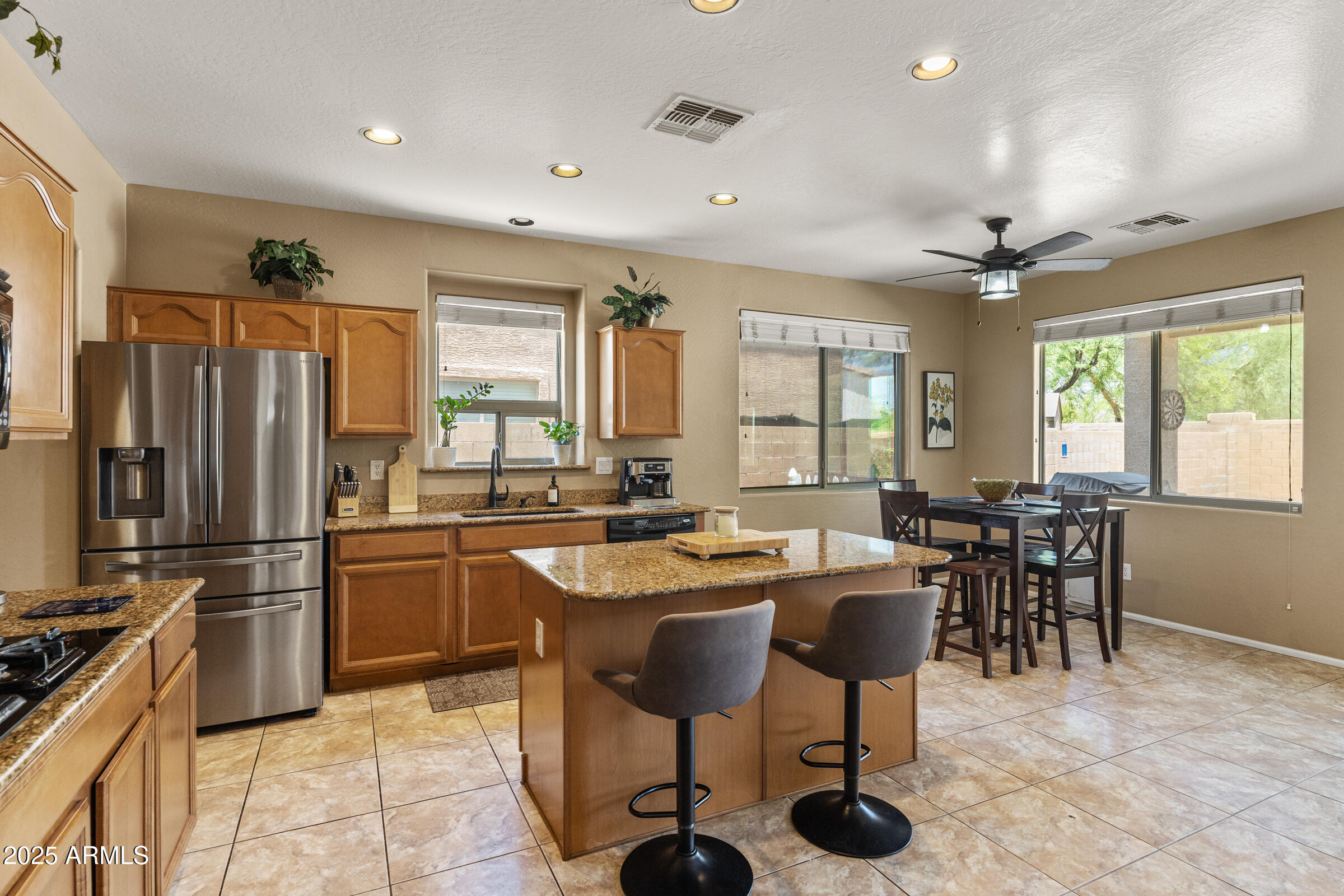 780 W HOLSTEIN Trail