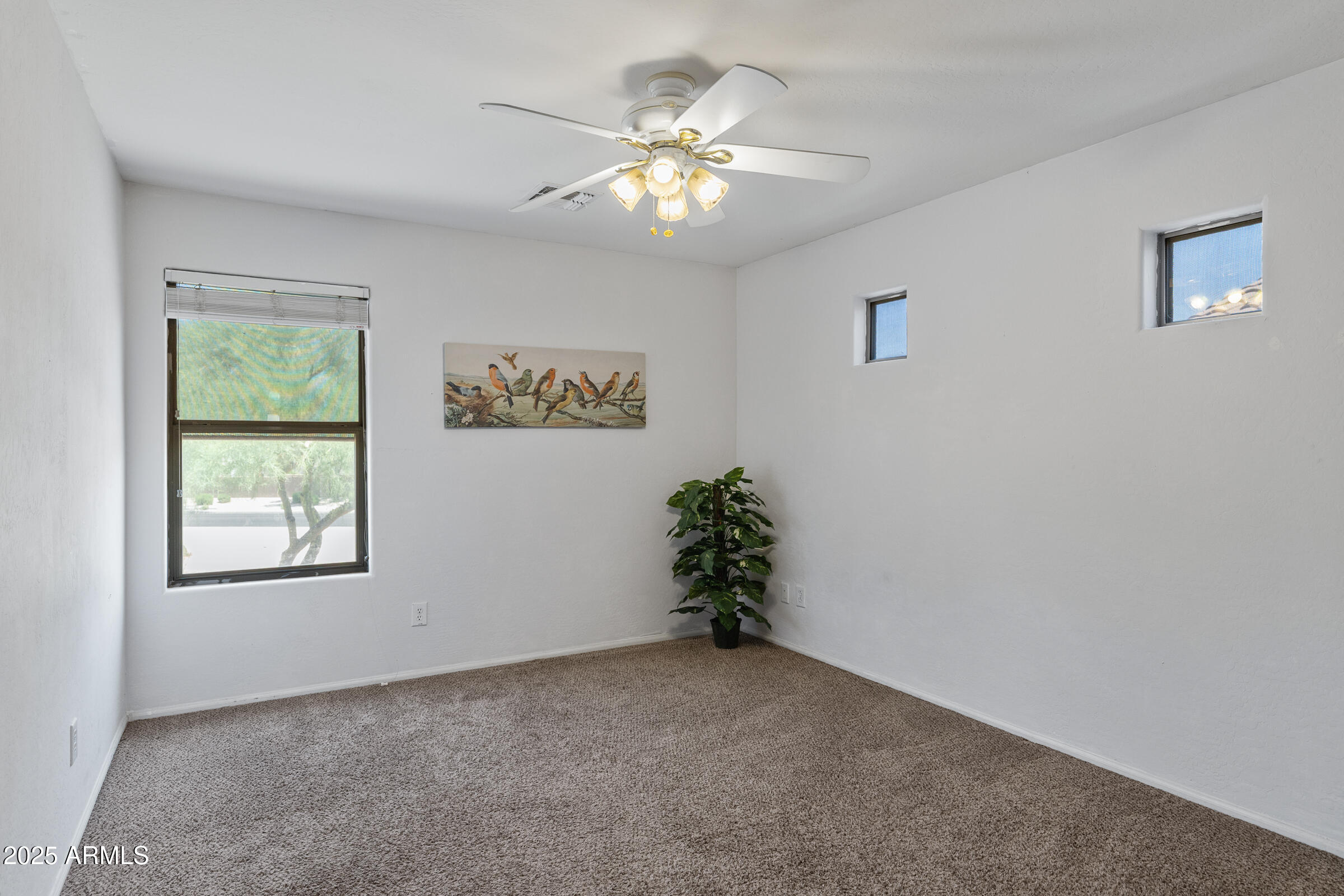 780 W HOLSTEIN Trail