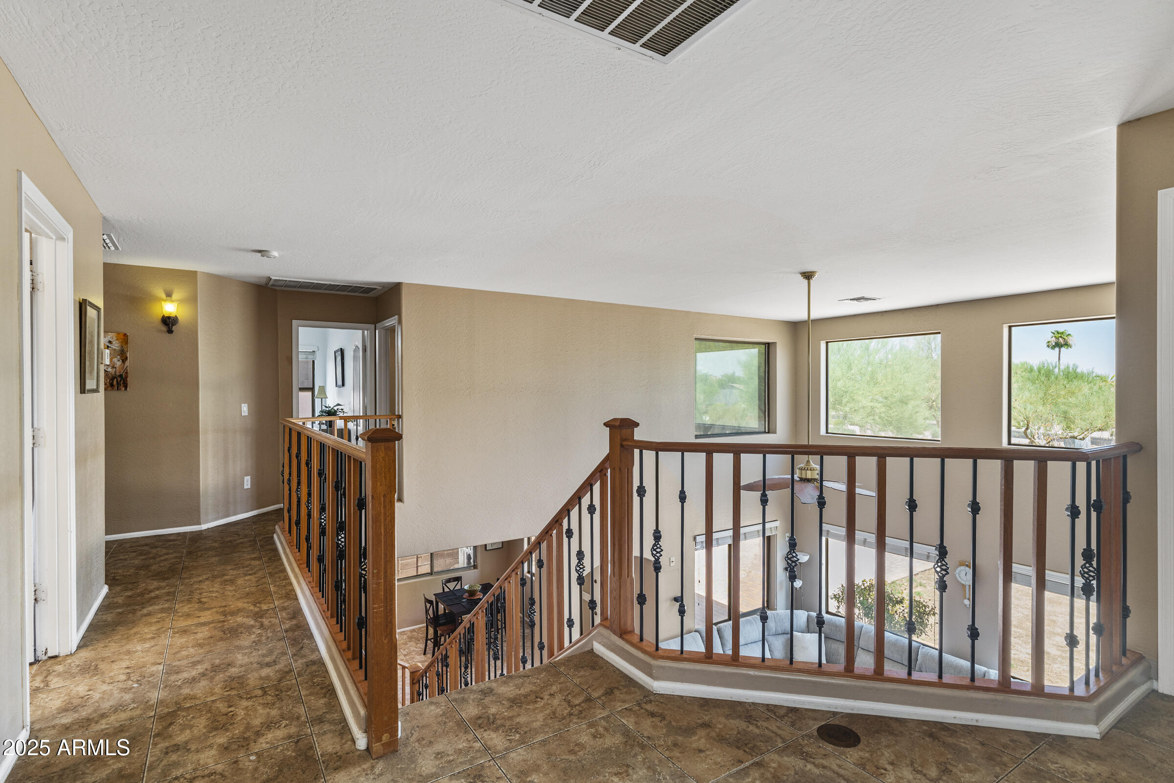 780 W HOLSTEIN Trail