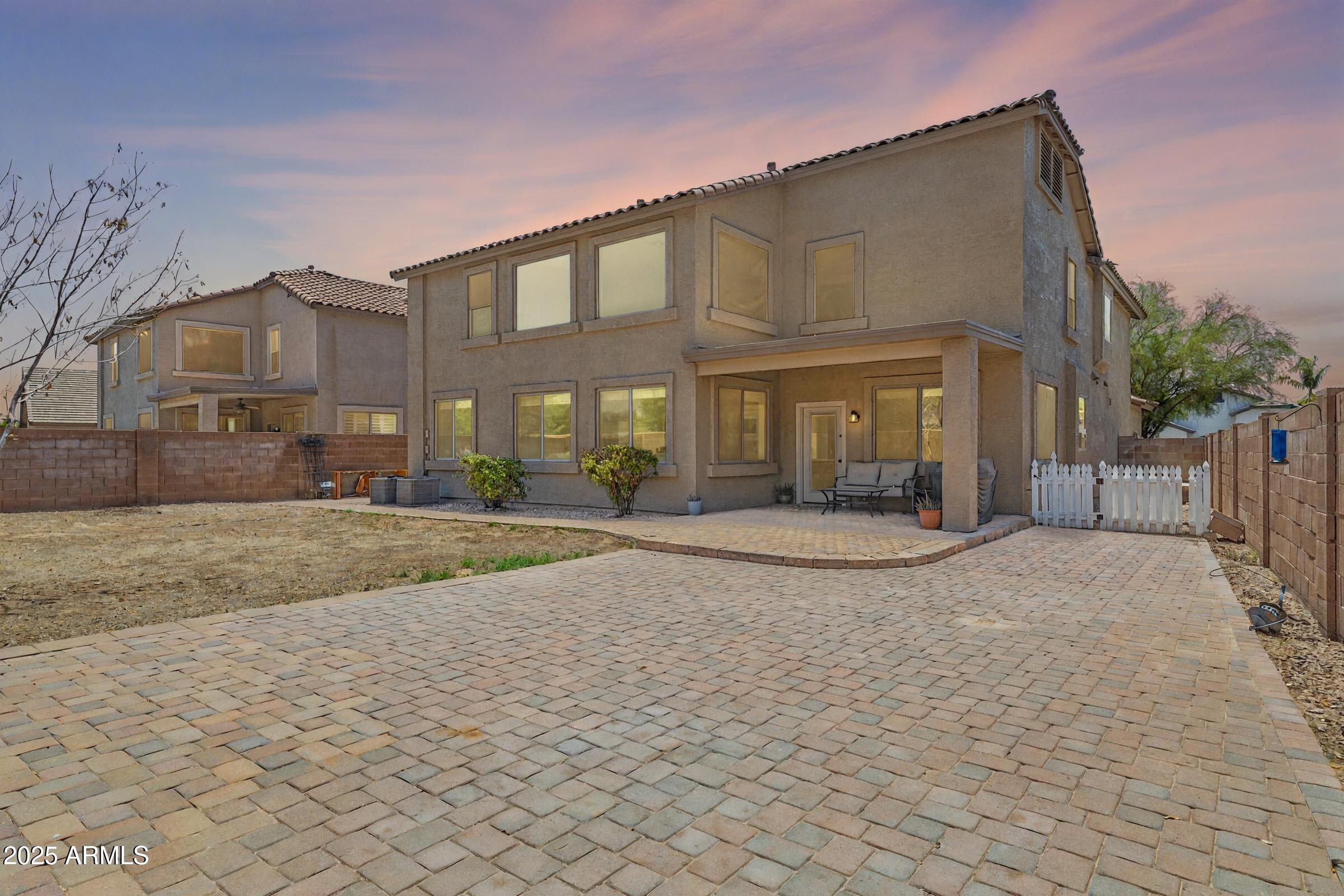 780 W HOLSTEIN Trail