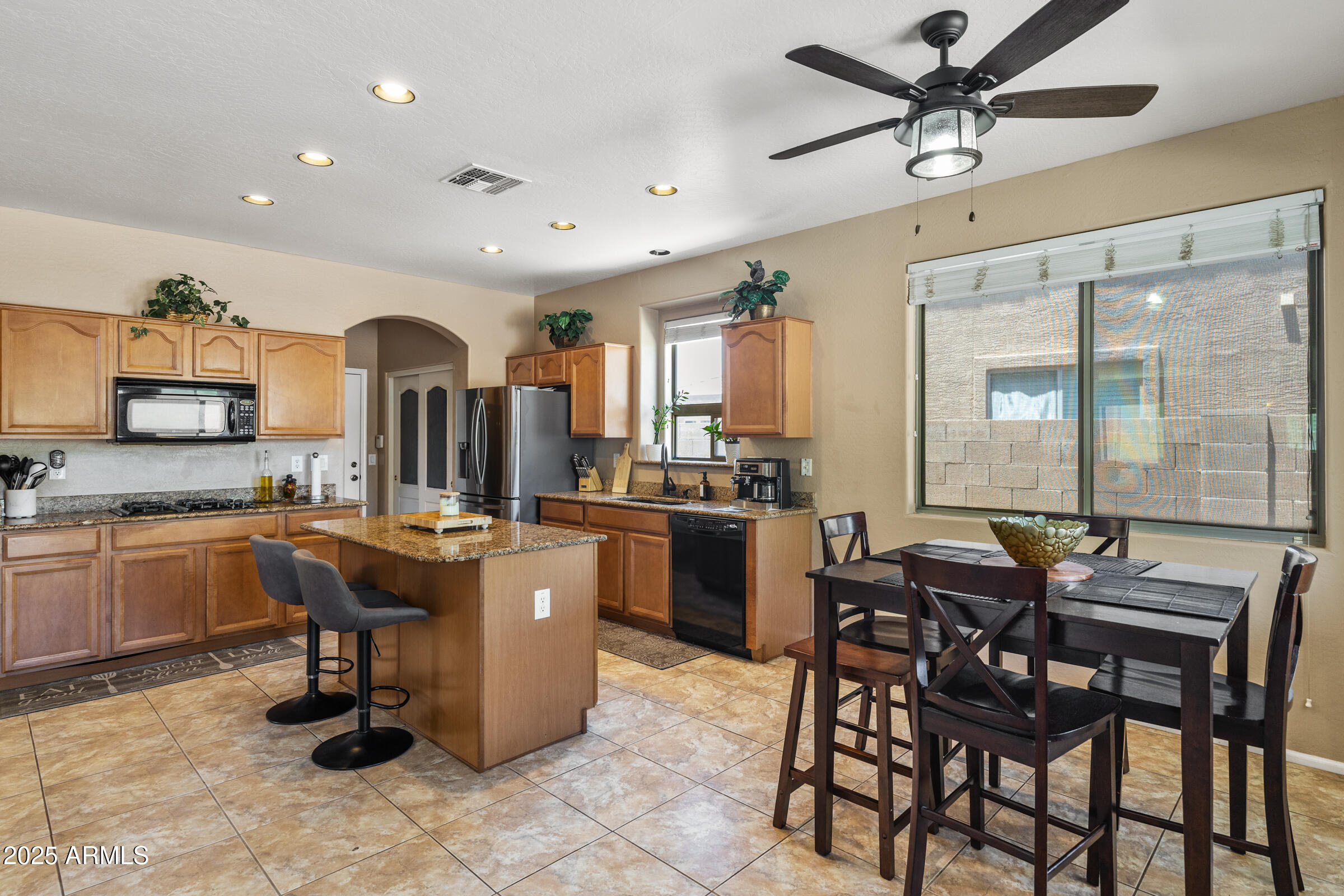 780 W HOLSTEIN Trail