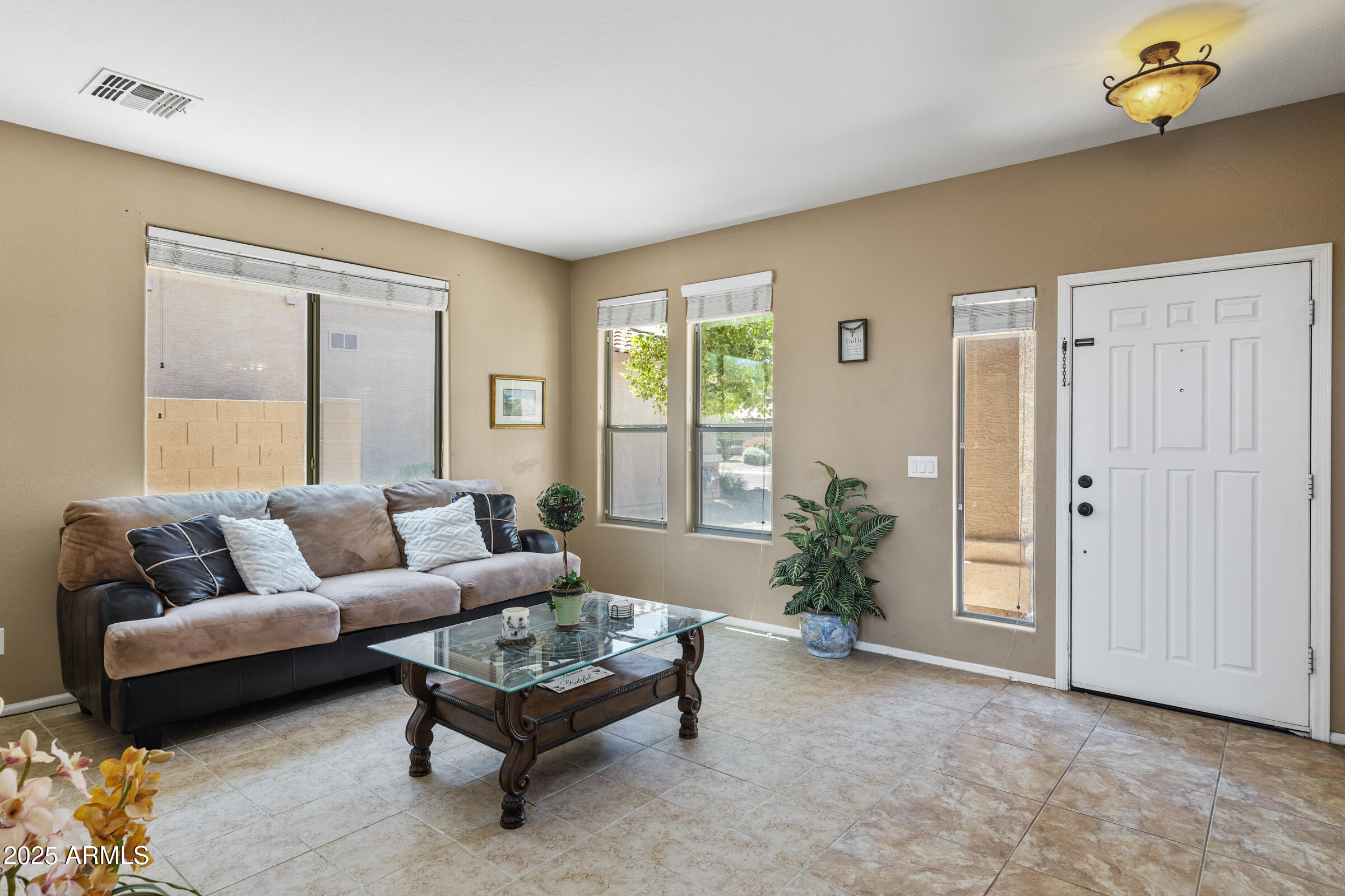 780 W HOLSTEIN Trail