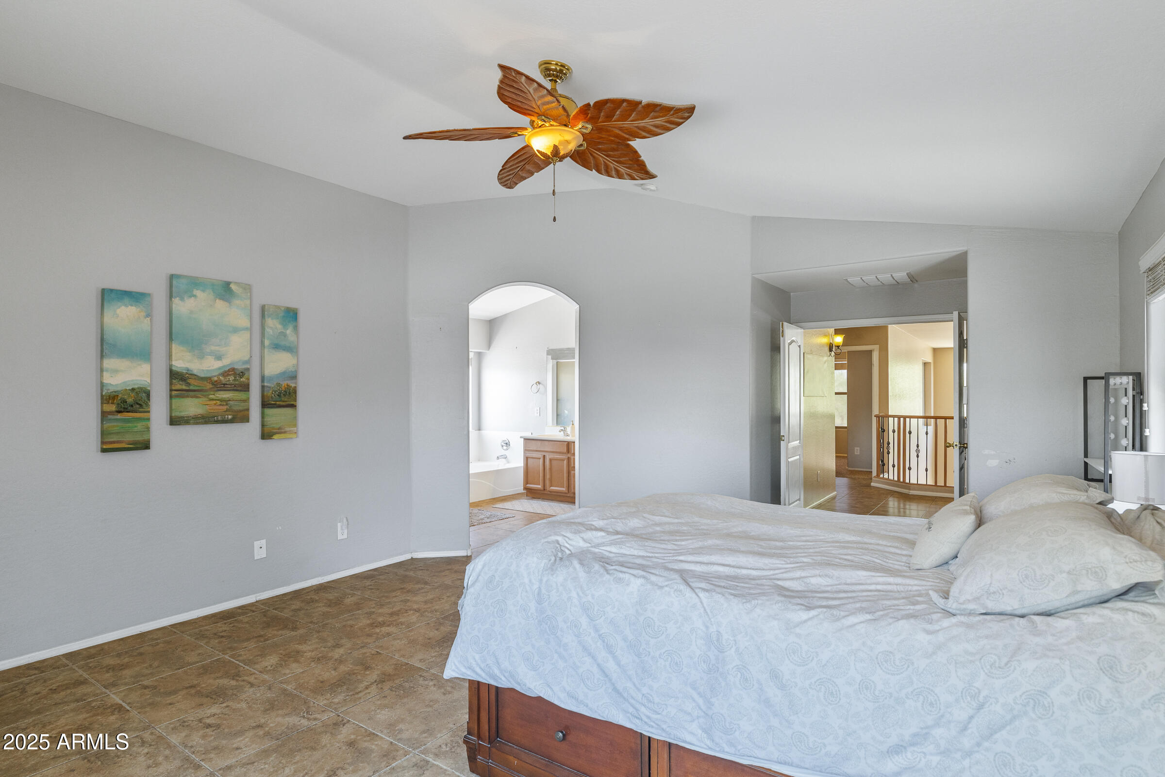 780 W HOLSTEIN Trail