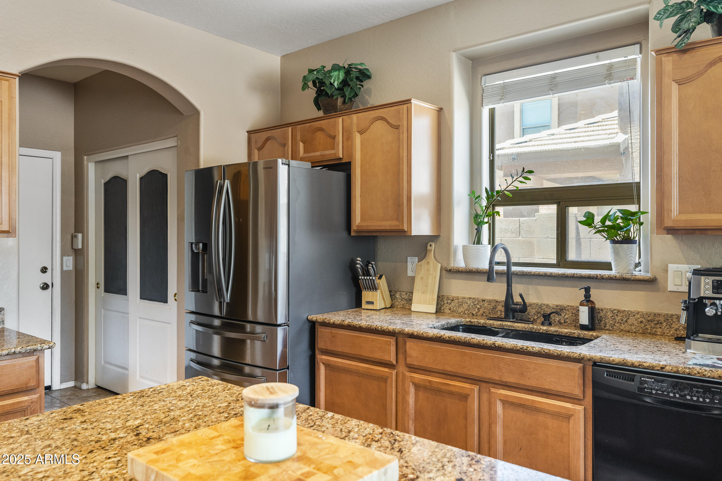 780 W HOLSTEIN Trail