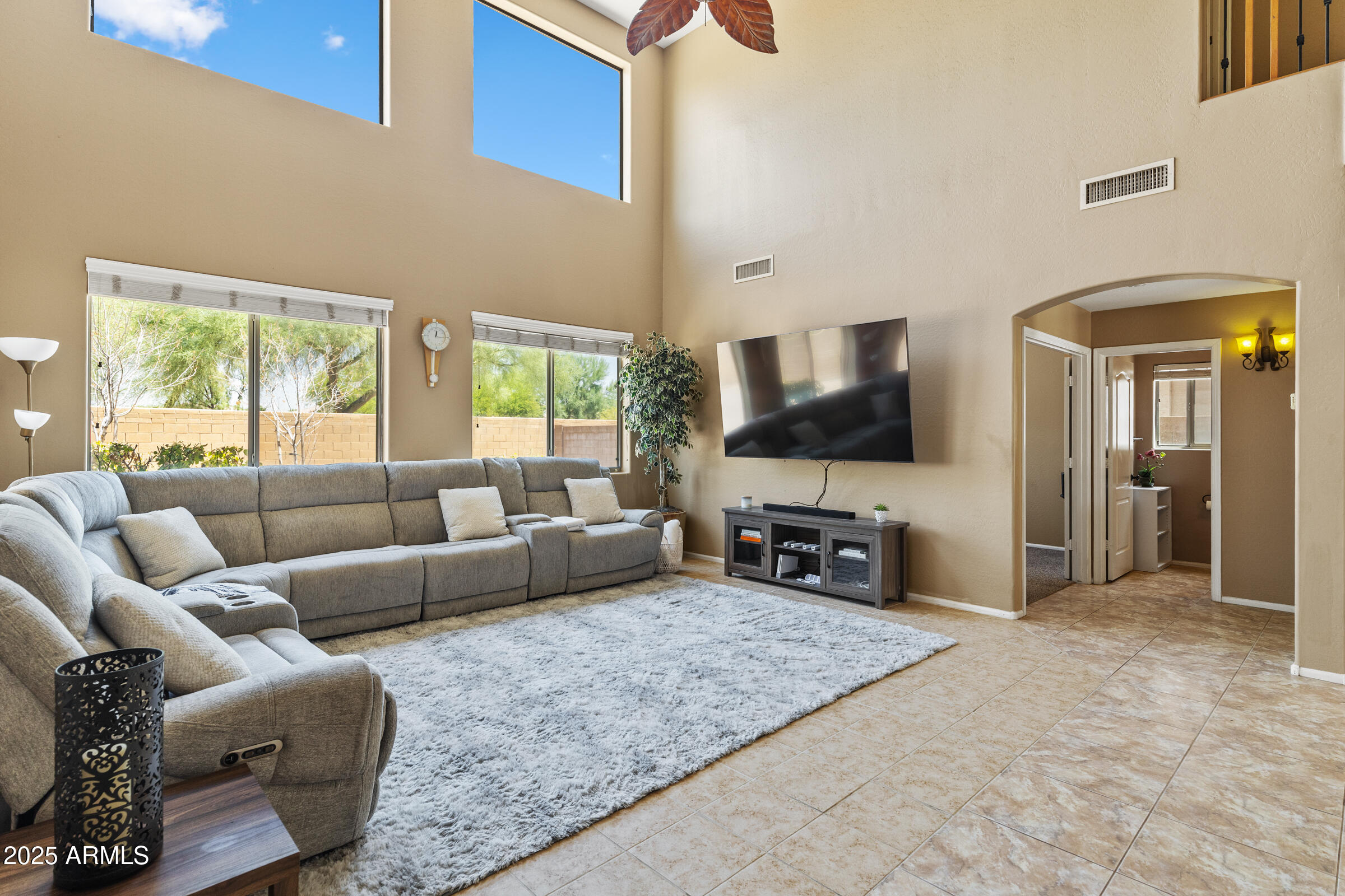 780 W HOLSTEIN Trail