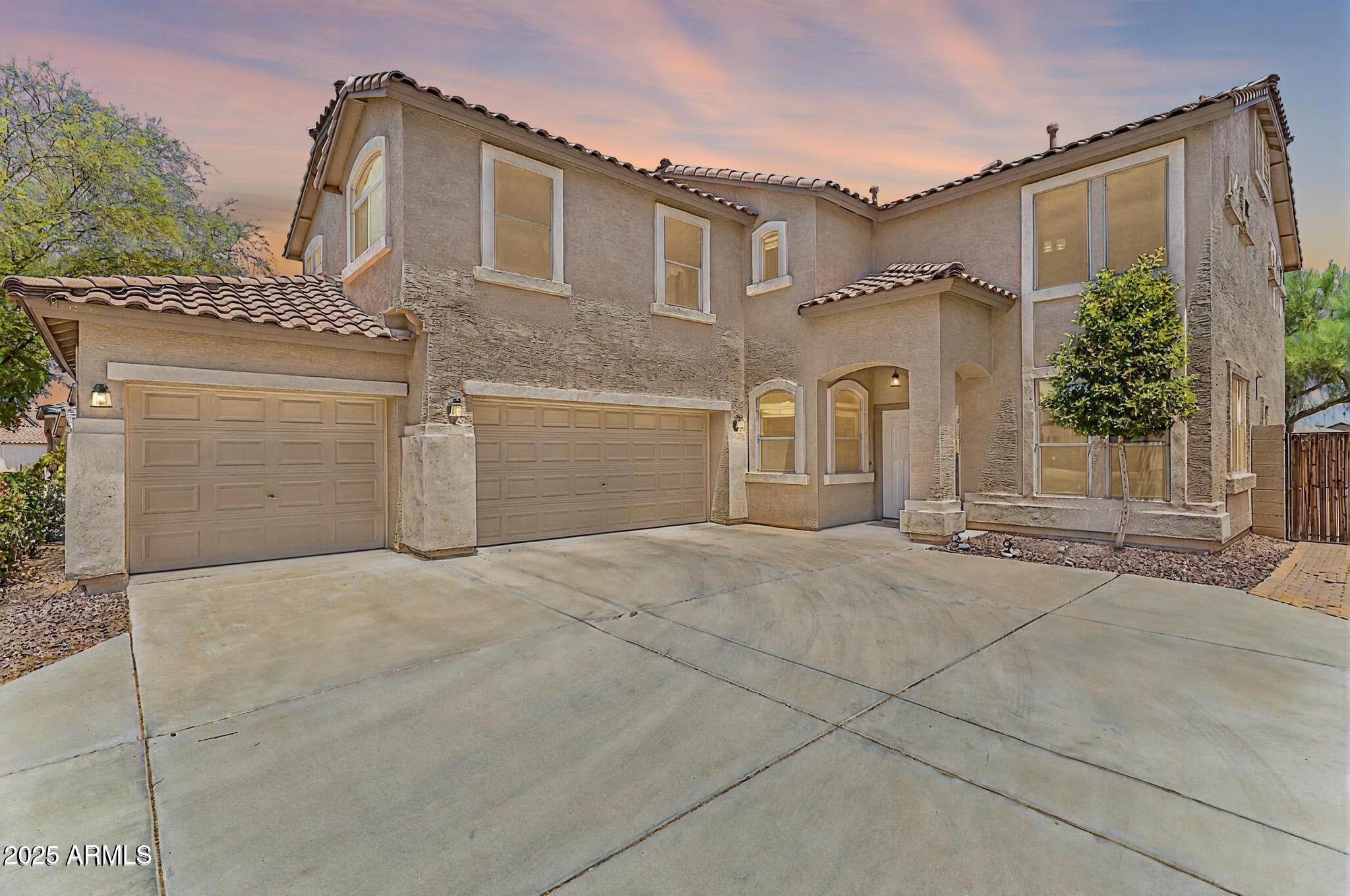780 W HOLSTEIN Trail