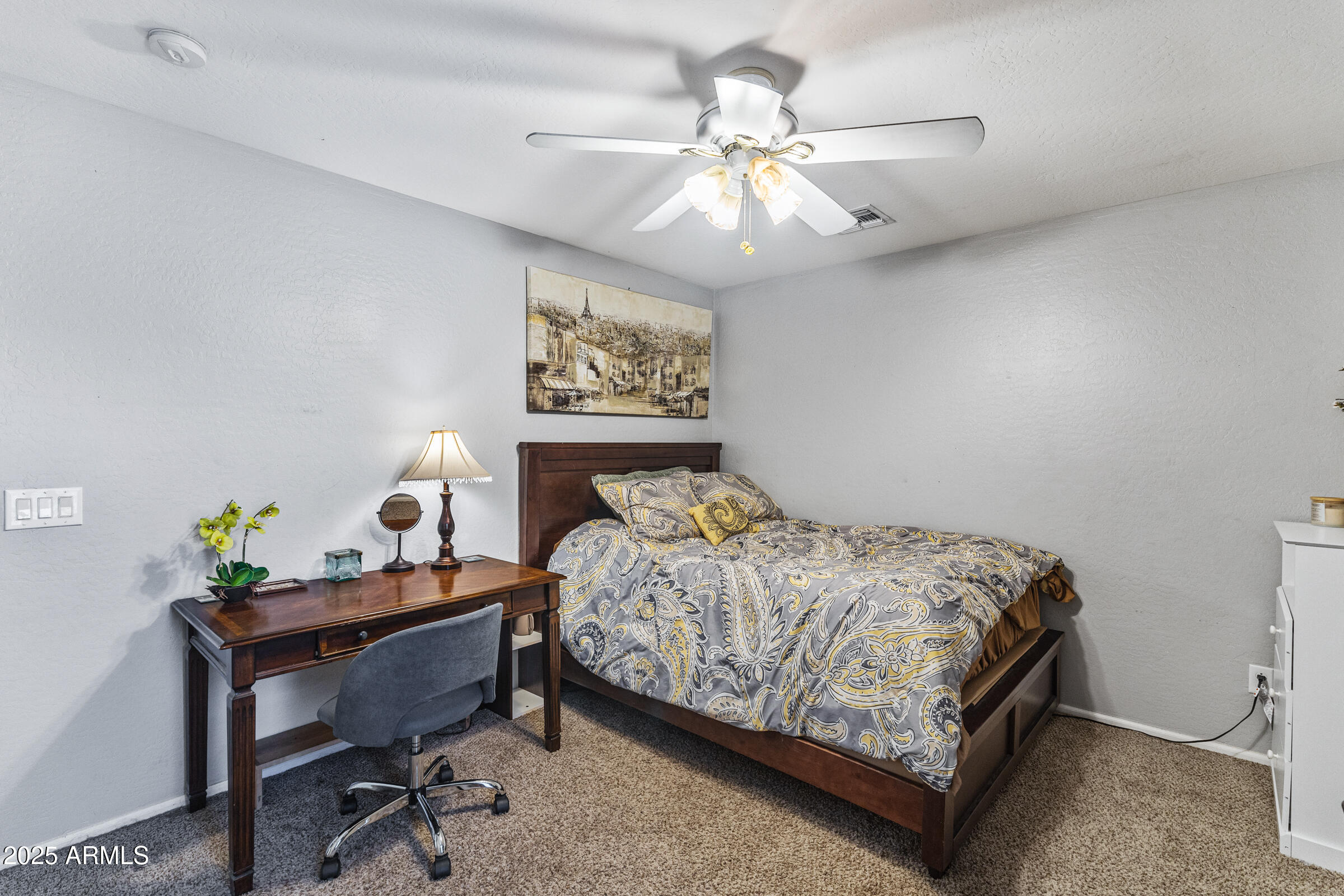 780 W HOLSTEIN Trail