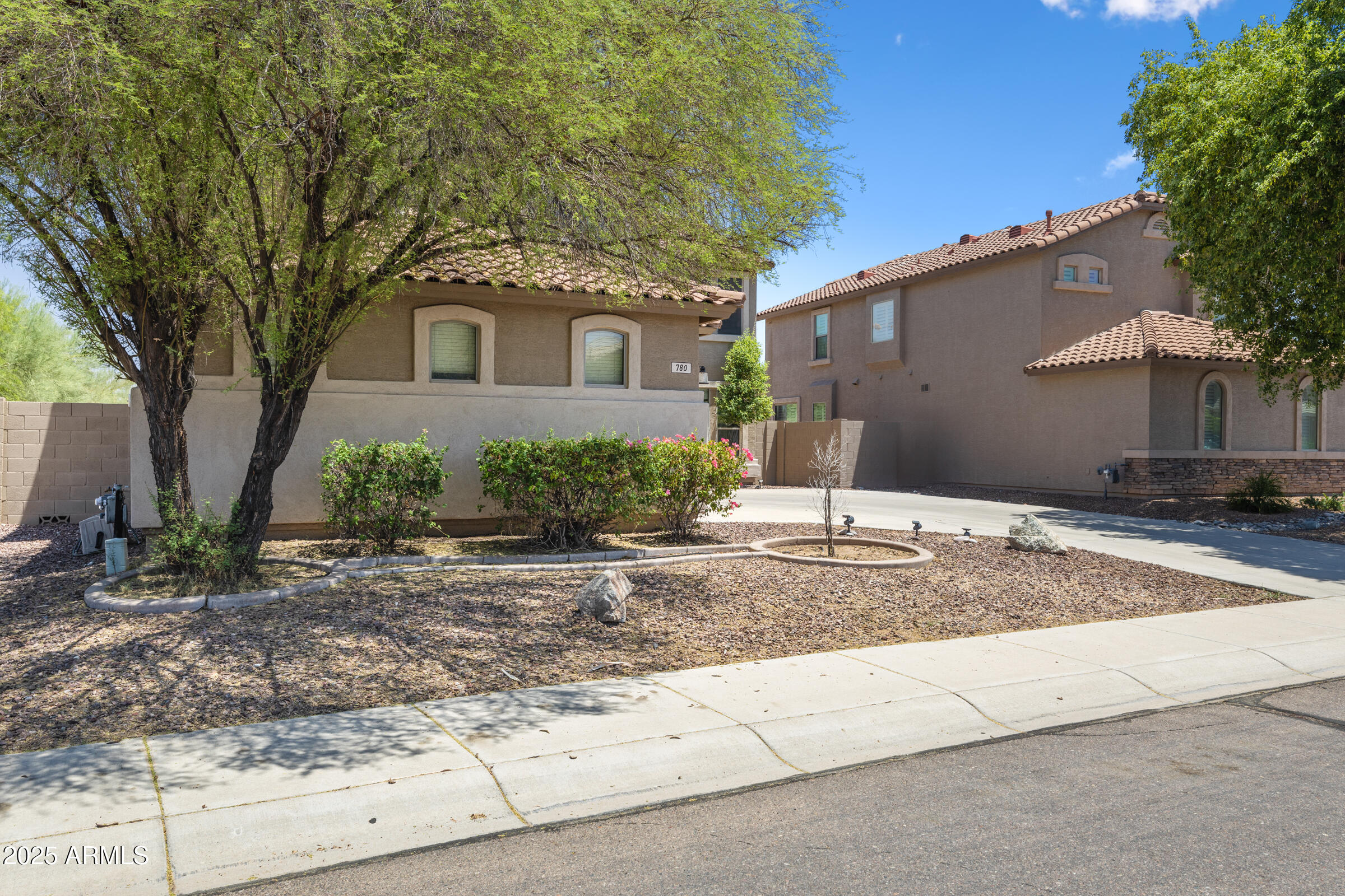 780 W HOLSTEIN Trail