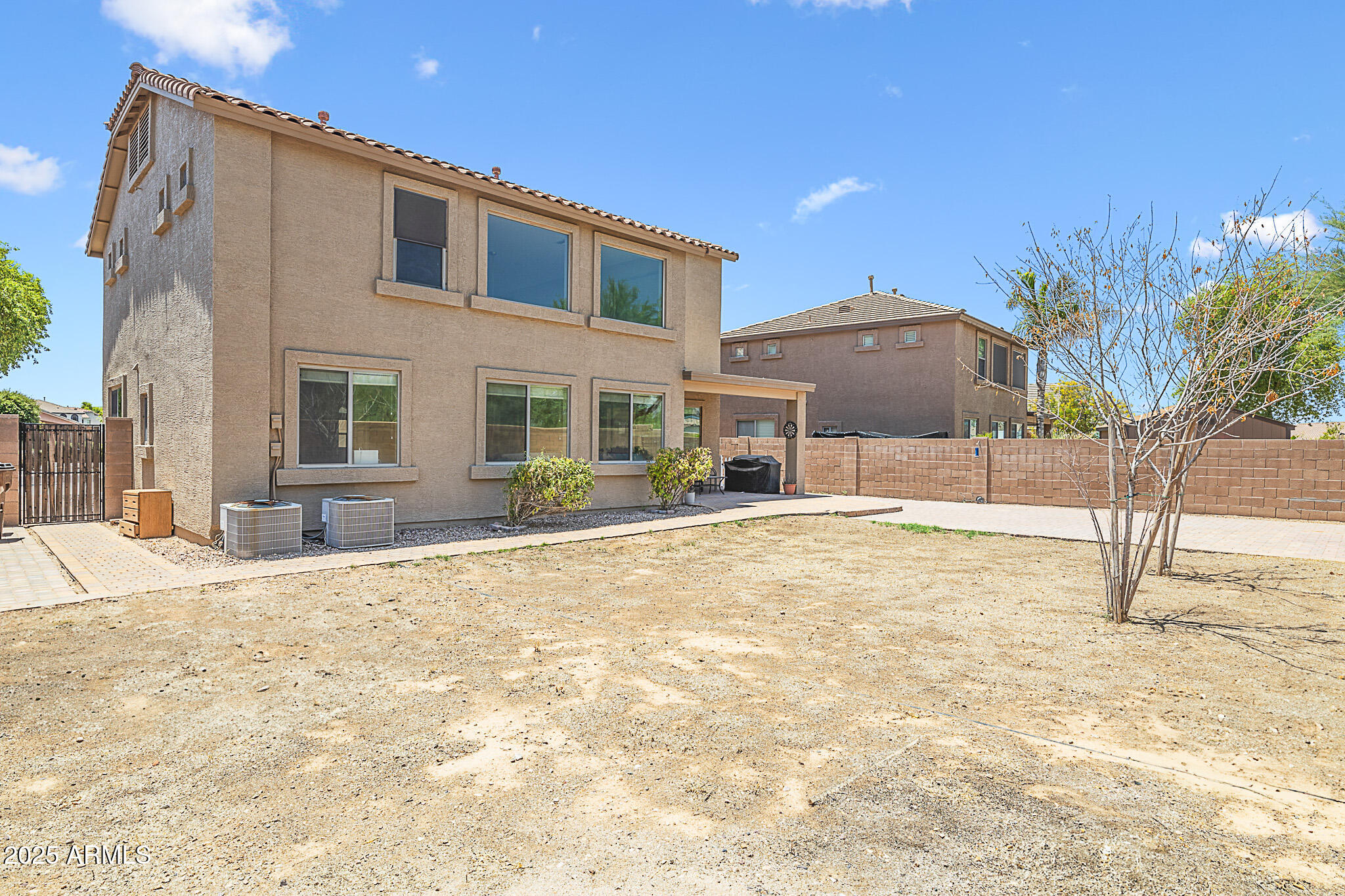780 W HOLSTEIN Trail