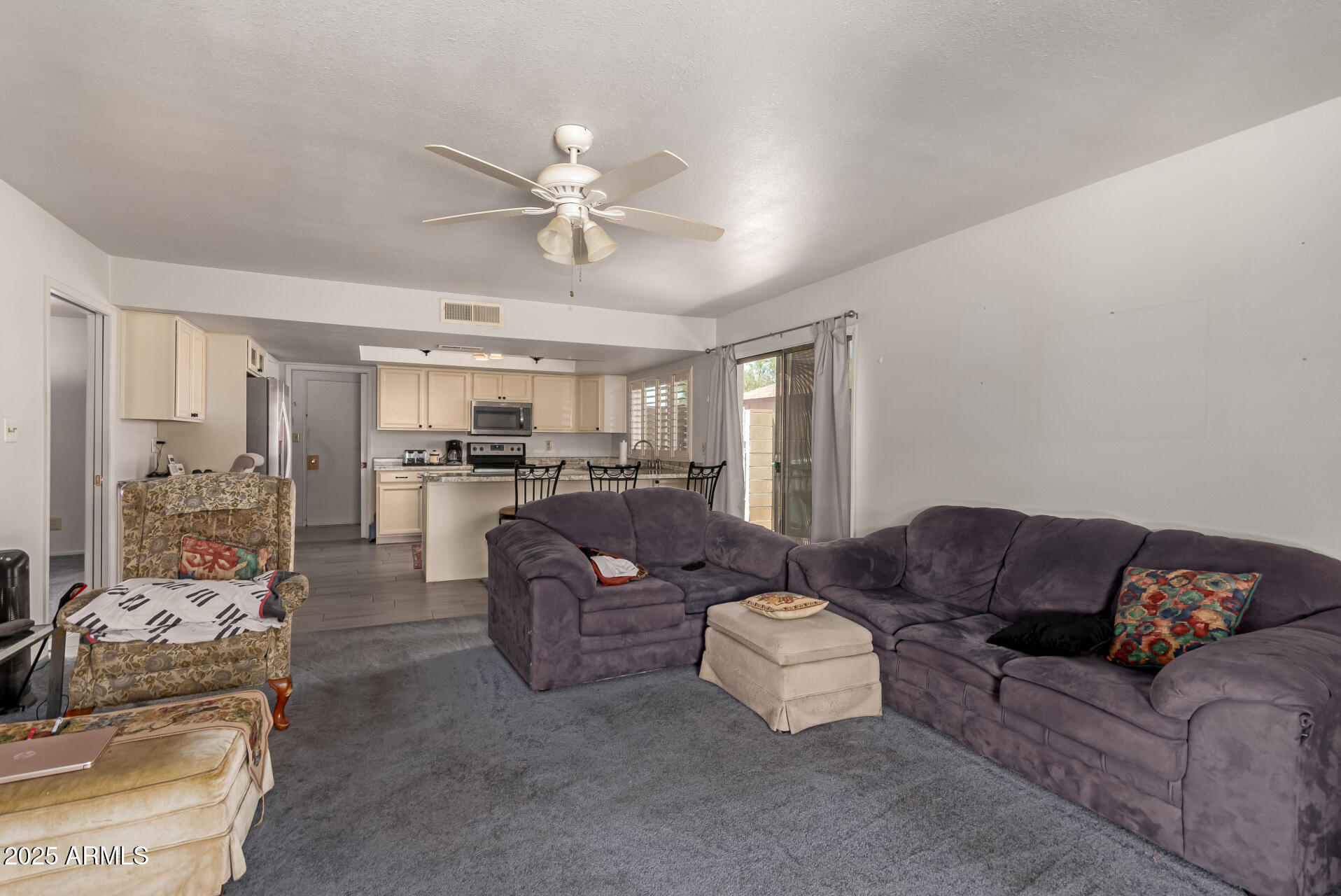 2717 W MEDINA Avenue