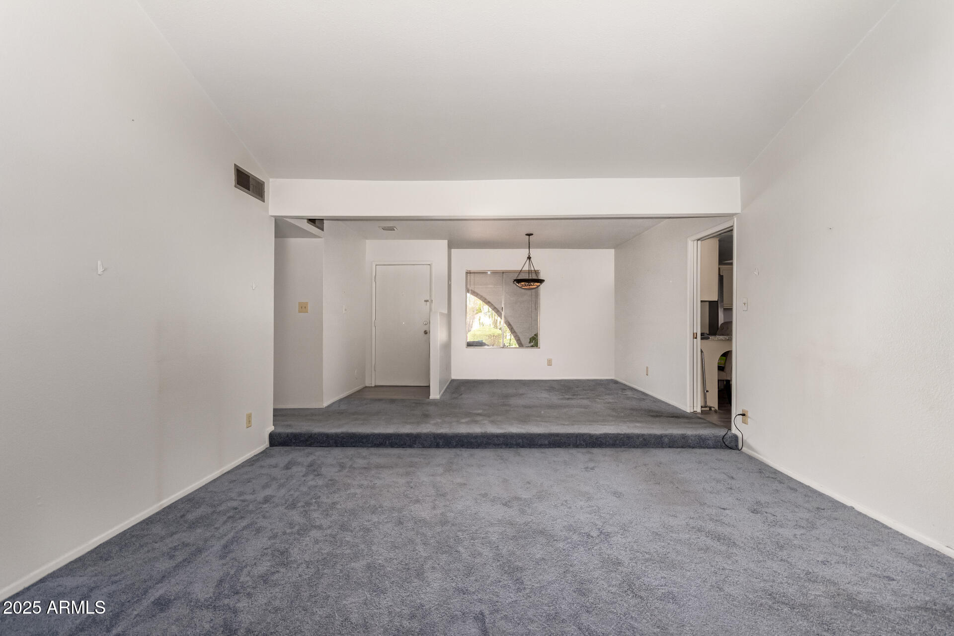 2717 W MEDINA Avenue