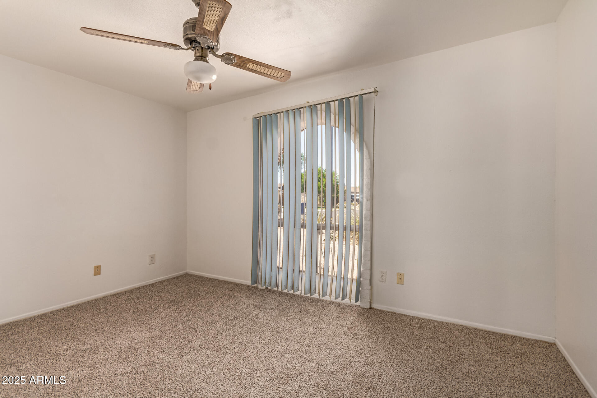 2717 W MEDINA Avenue