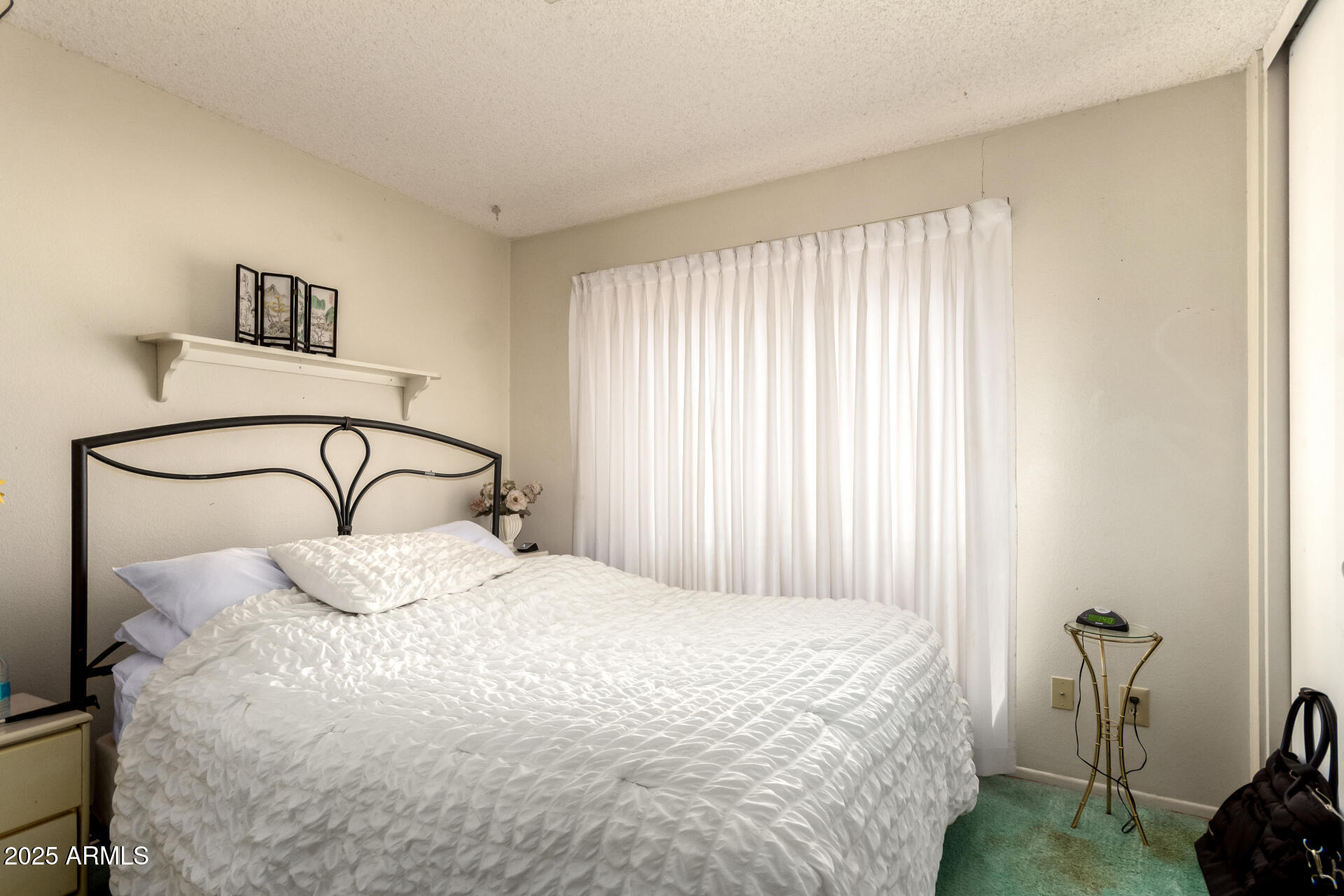 2717 W MEDINA Avenue