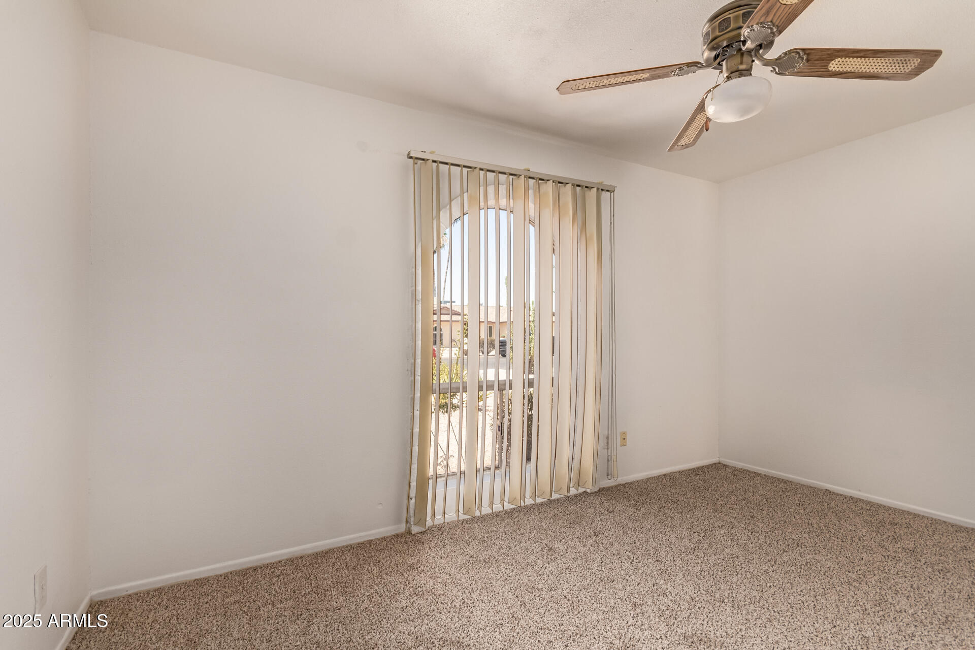 2717 W MEDINA Avenue