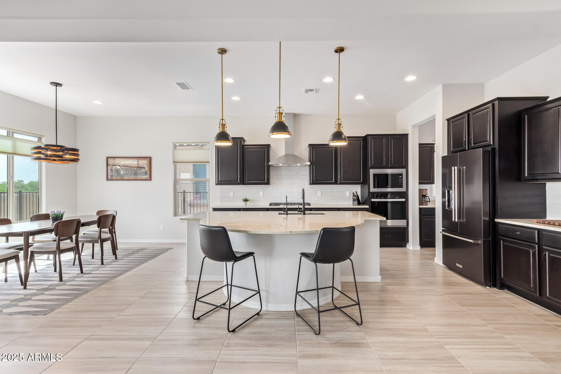 4537 N PRESIDENTIAL Drive