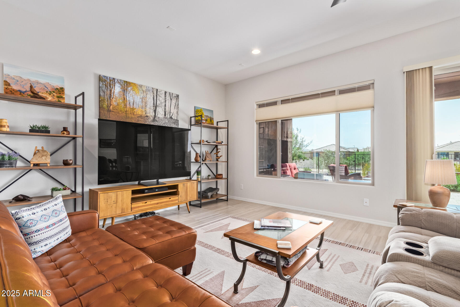 4537 N PRESIDENTIAL Drive