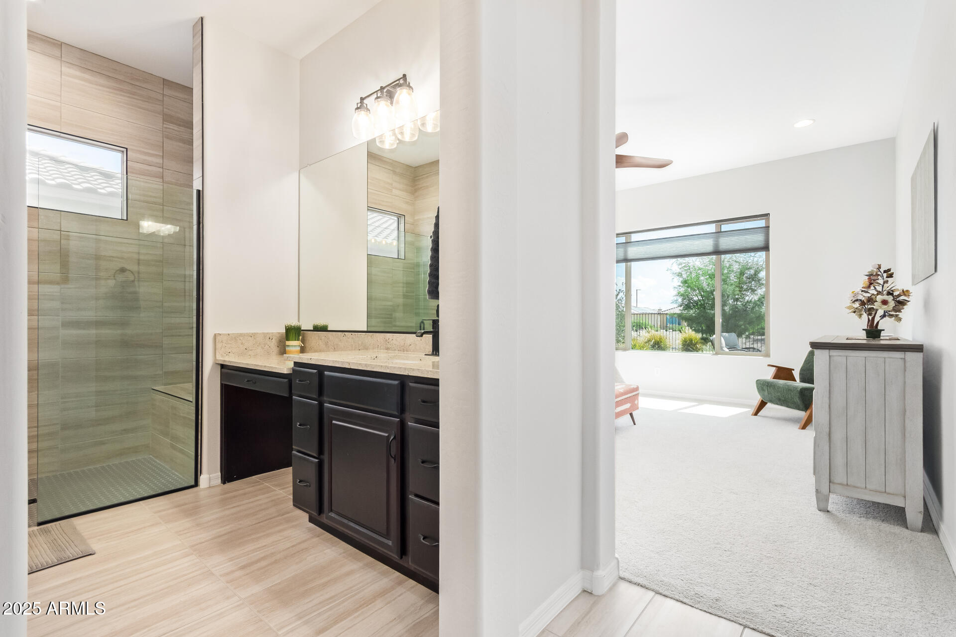 4537 N PRESIDENTIAL Drive