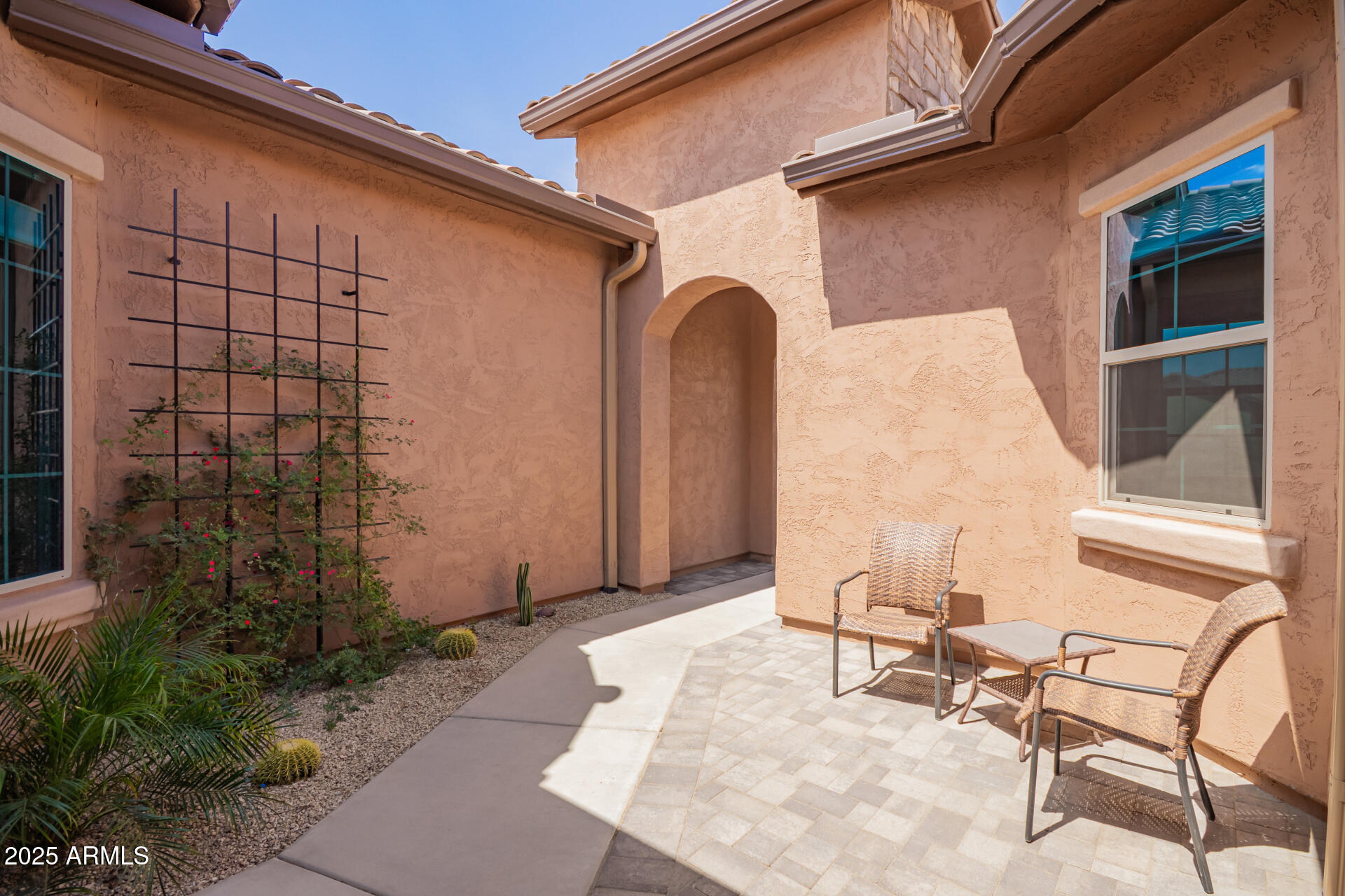 4537 N PRESIDENTIAL Drive