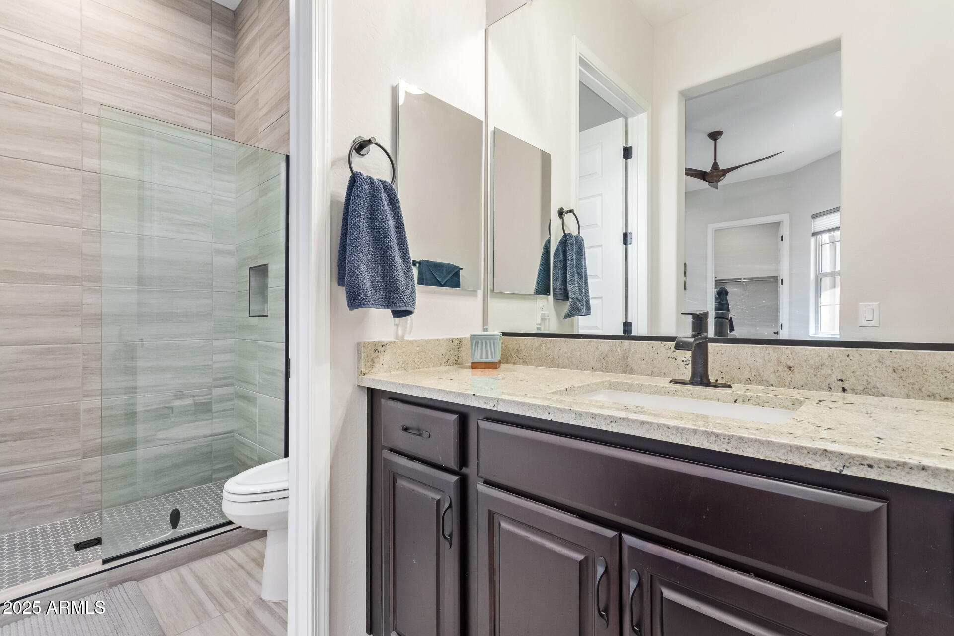 4537 N PRESIDENTIAL Drive