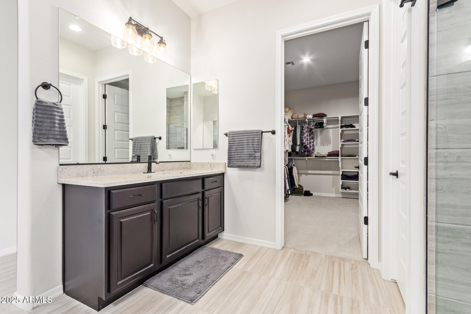 4537 N PRESIDENTIAL Drive