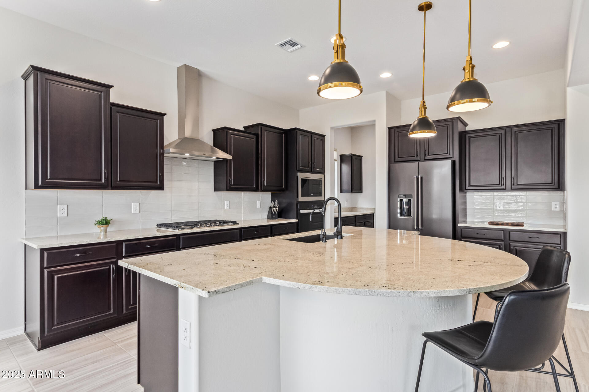 4537 N PRESIDENTIAL Drive