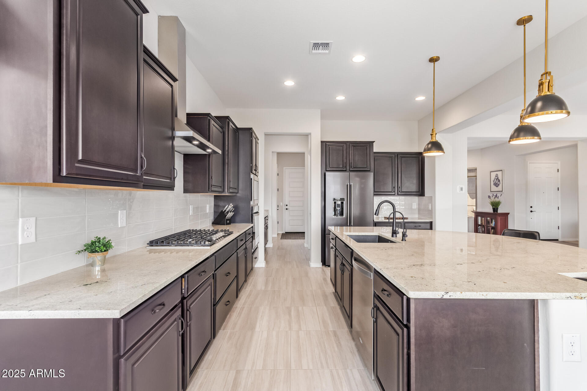 4537 N PRESIDENTIAL Drive