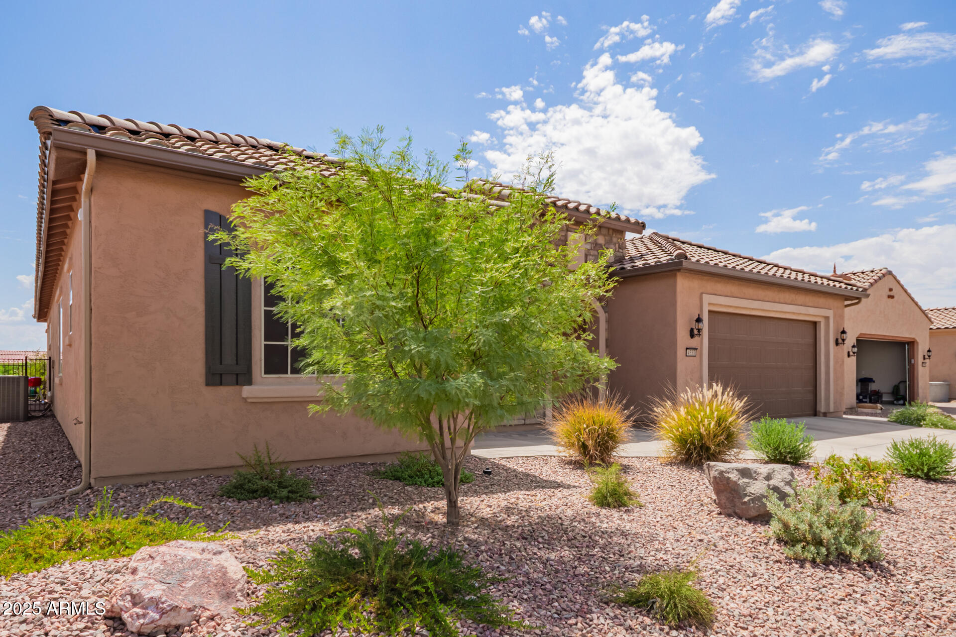 4537 N PRESIDENTIAL Drive