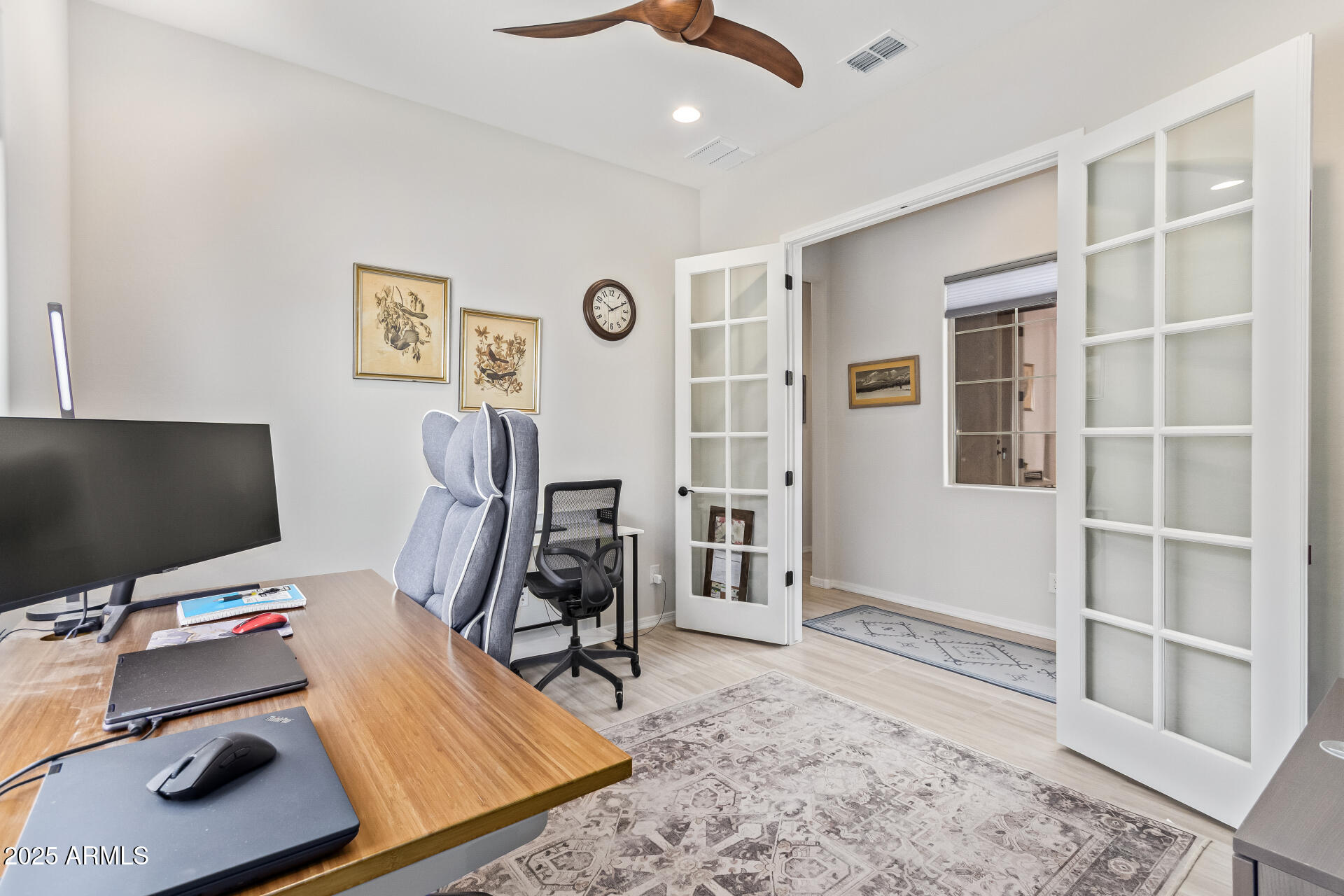 4537 N PRESIDENTIAL Drive