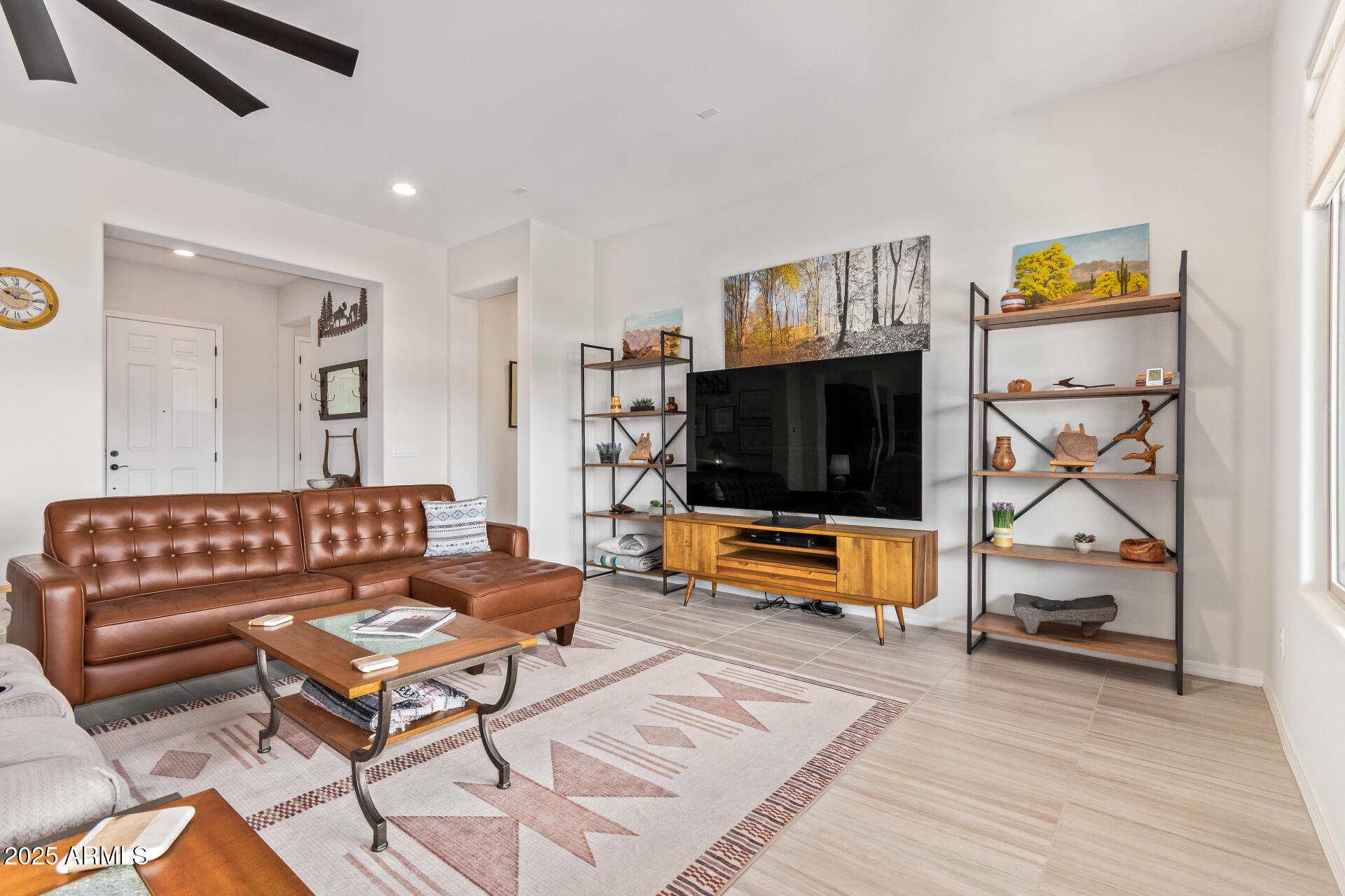 4537 N PRESIDENTIAL Drive