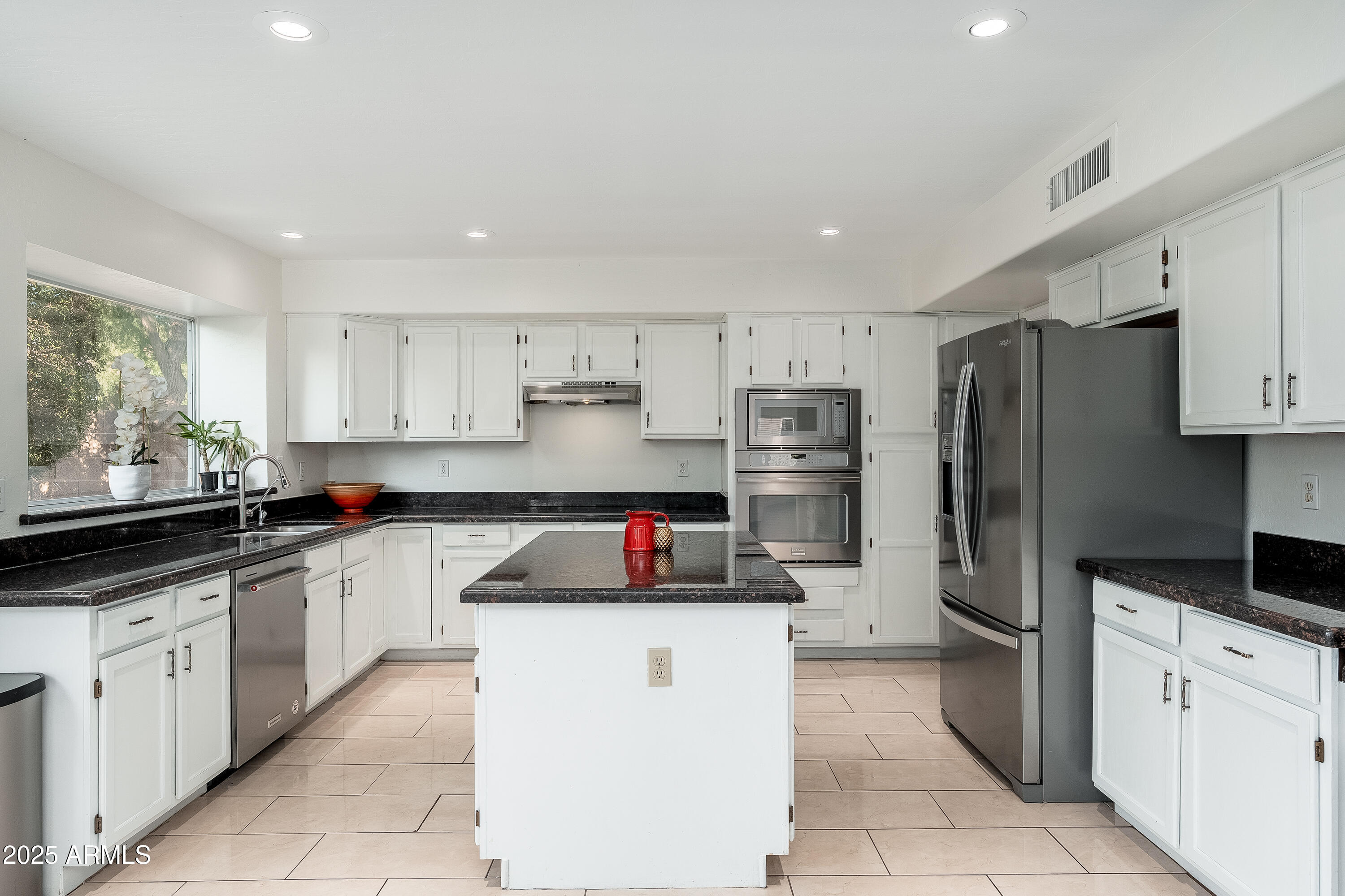 1770 W MULBERRY Drive