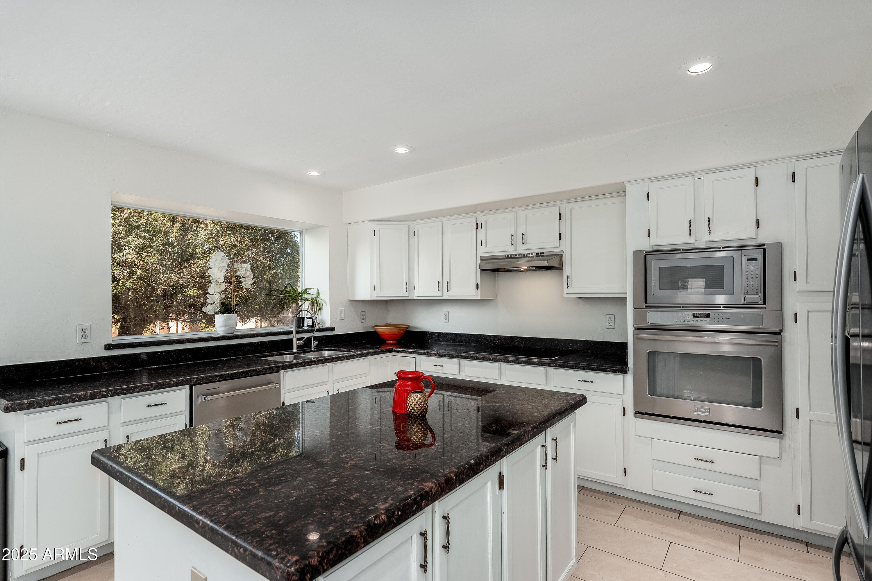 1770 W MULBERRY Drive