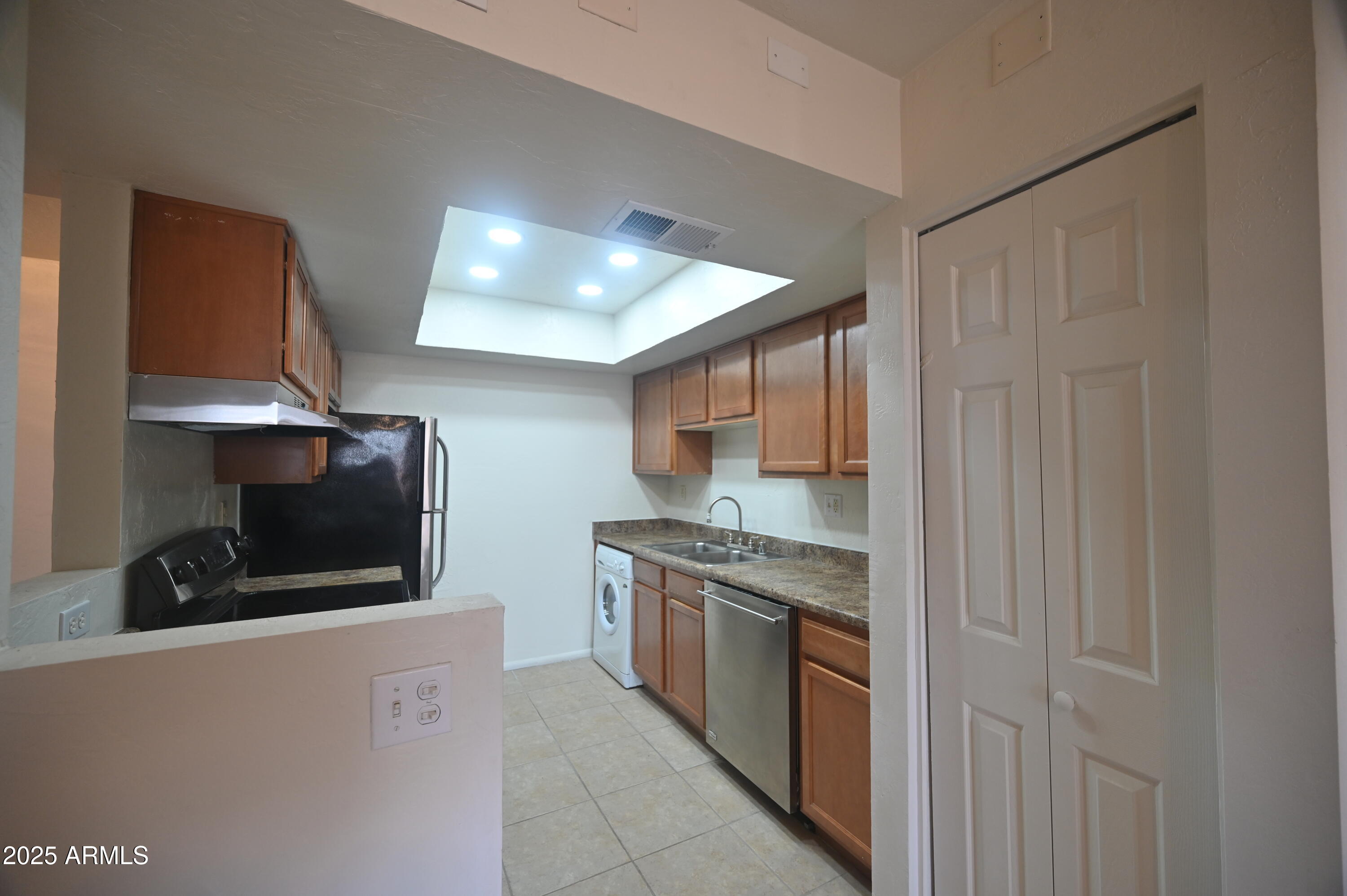 16602 N 25TH Street, 110