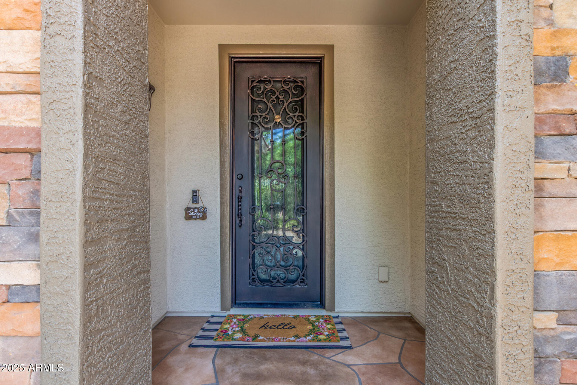 883 E BUCKINGHAM Avenue