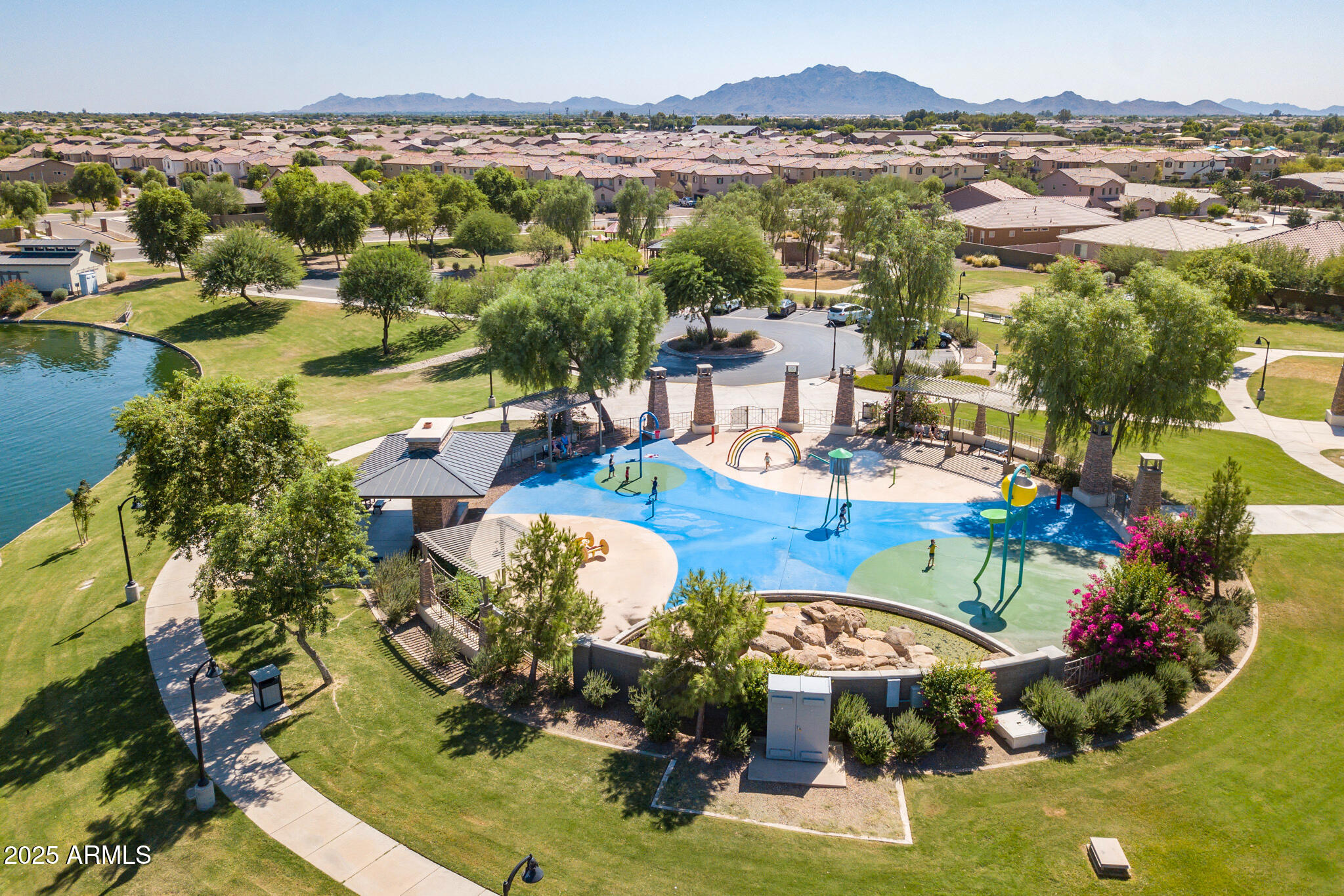 883 E BUCKINGHAM Avenue