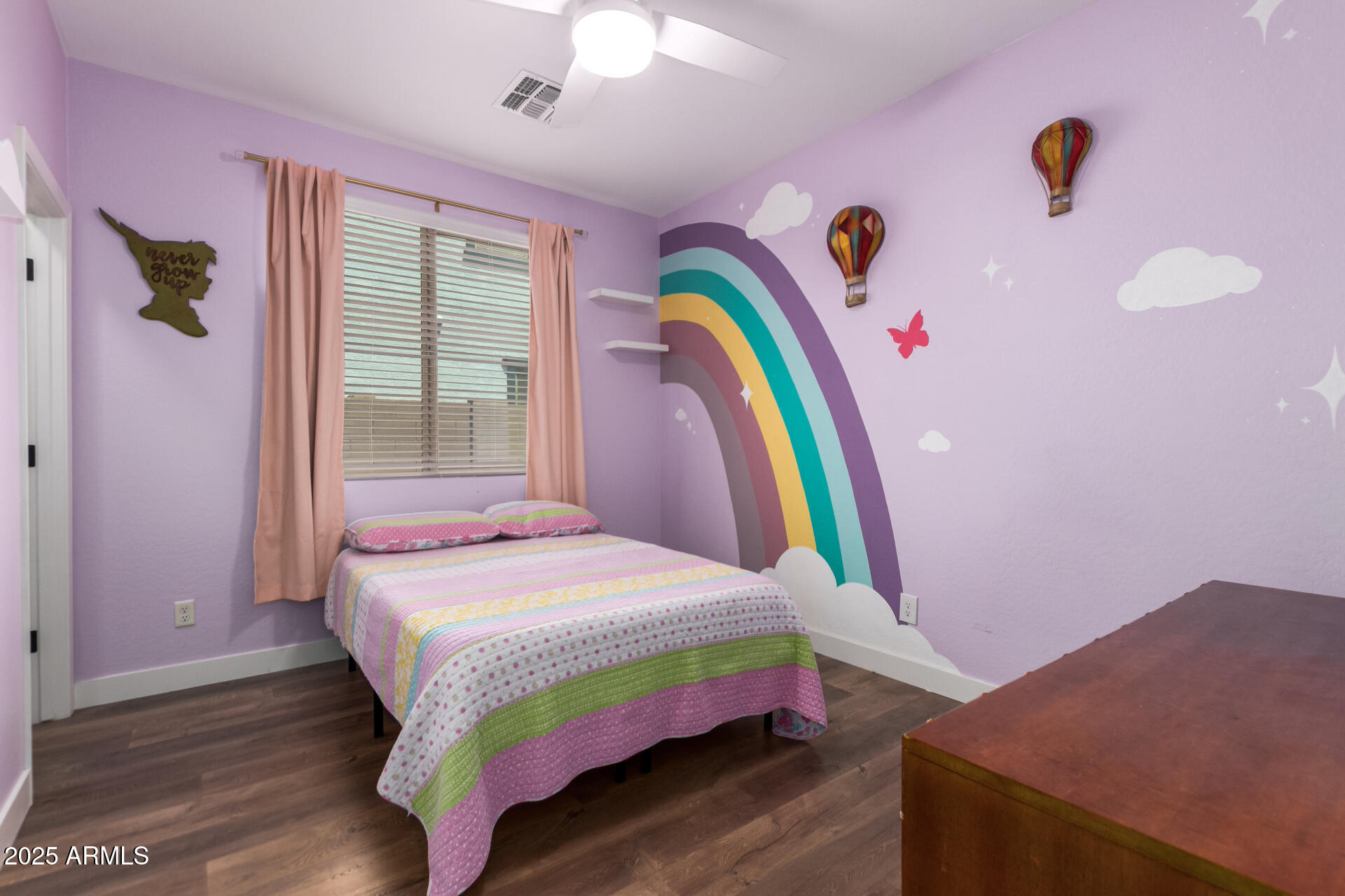 883 E BUCKINGHAM Avenue