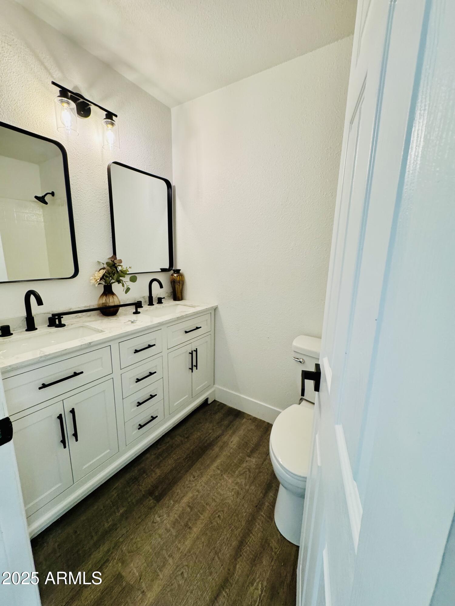 2247 W HIGHLAND Street