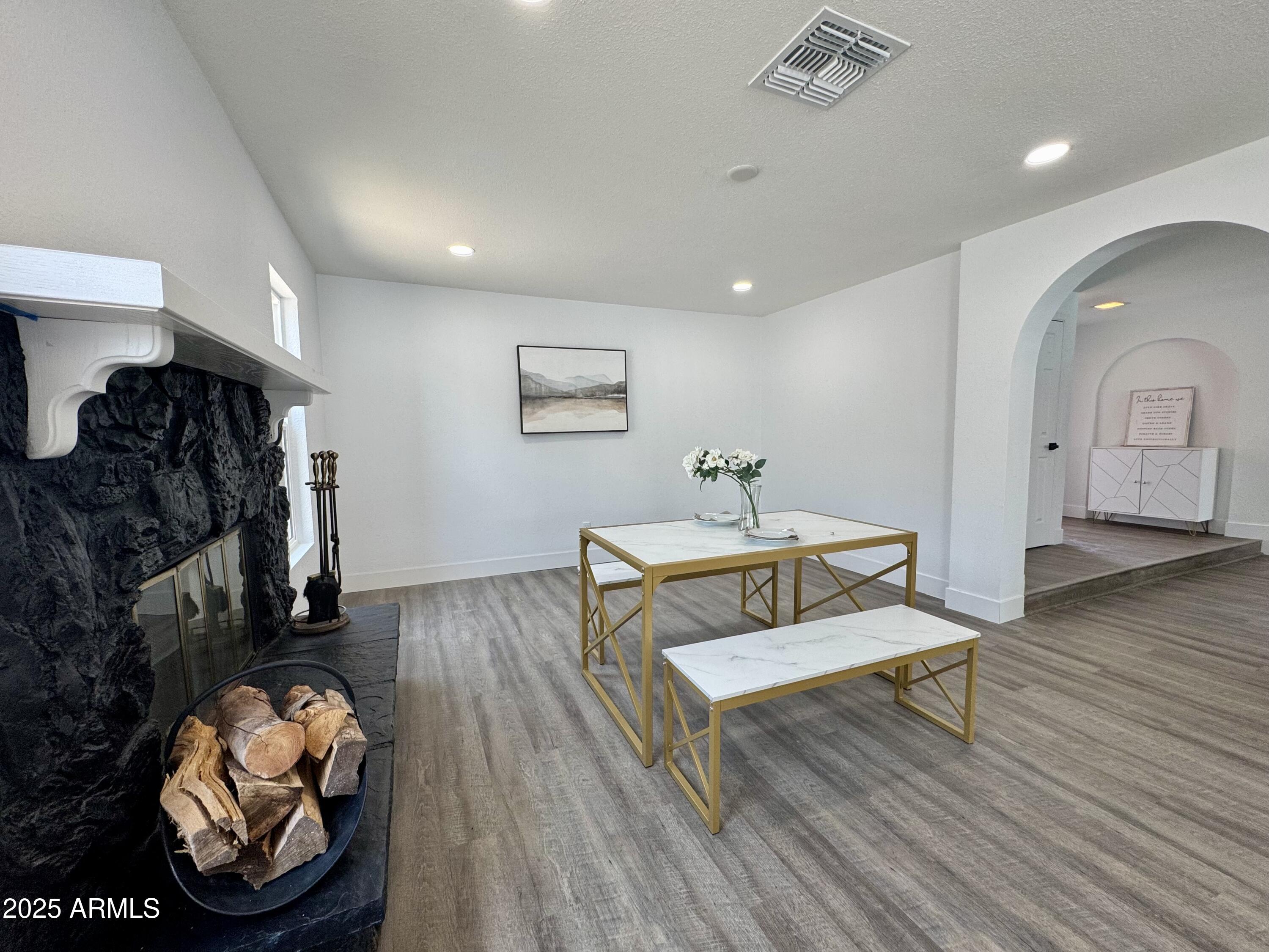 2247 W HIGHLAND Street