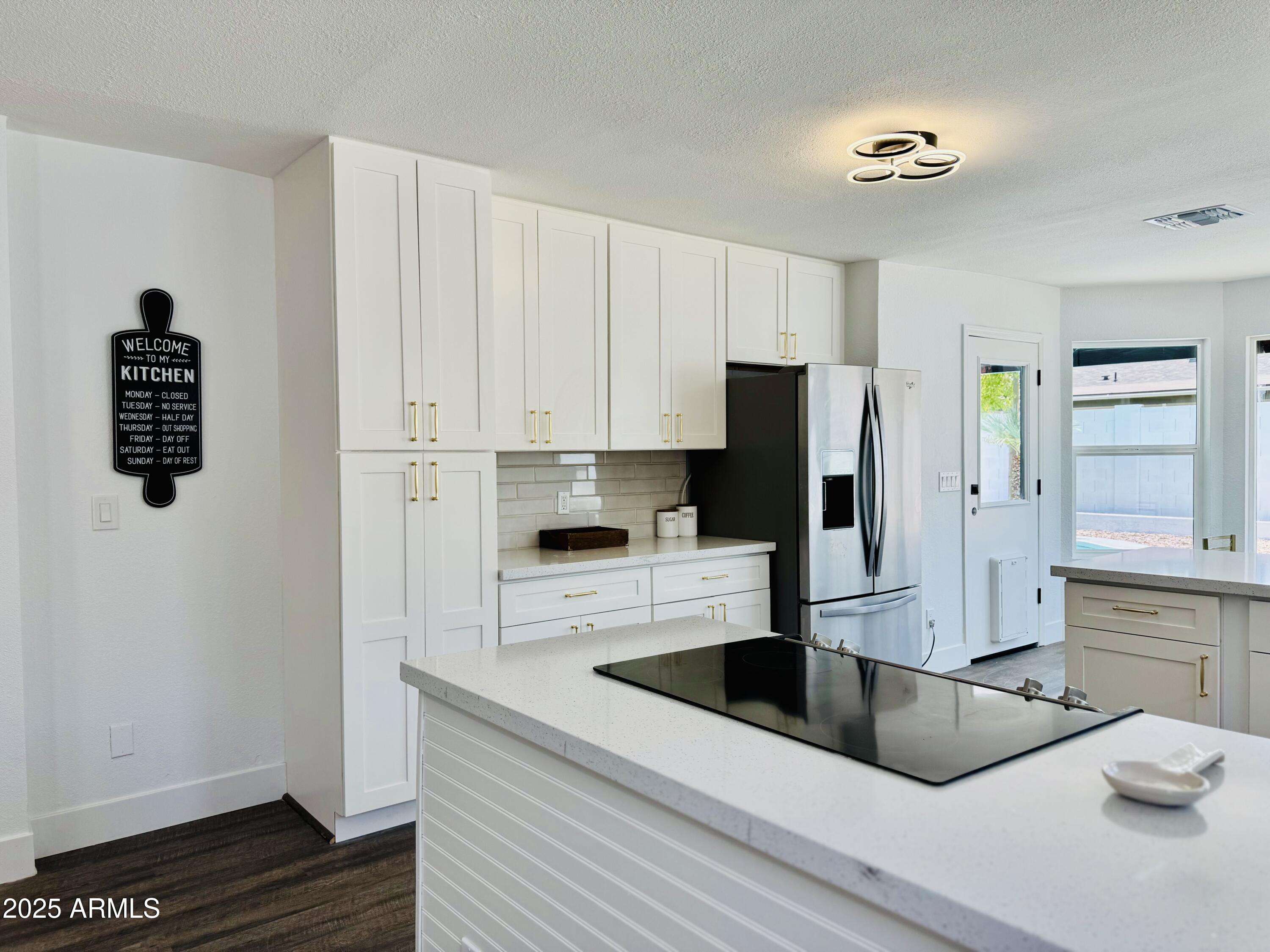 2247 W HIGHLAND Street