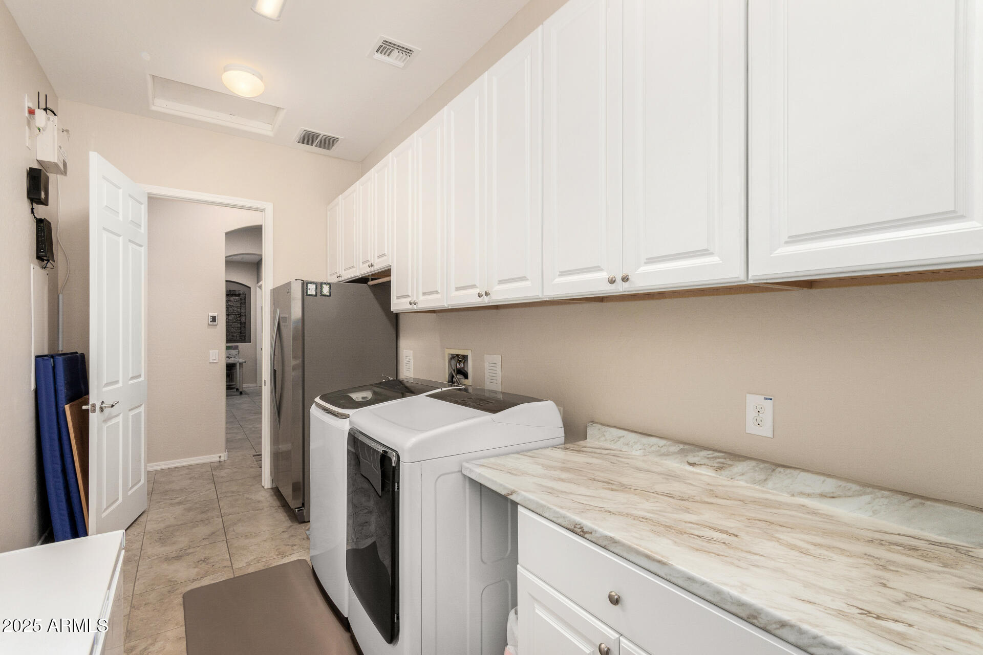 7075 W NOBLE PRAIRIE Way