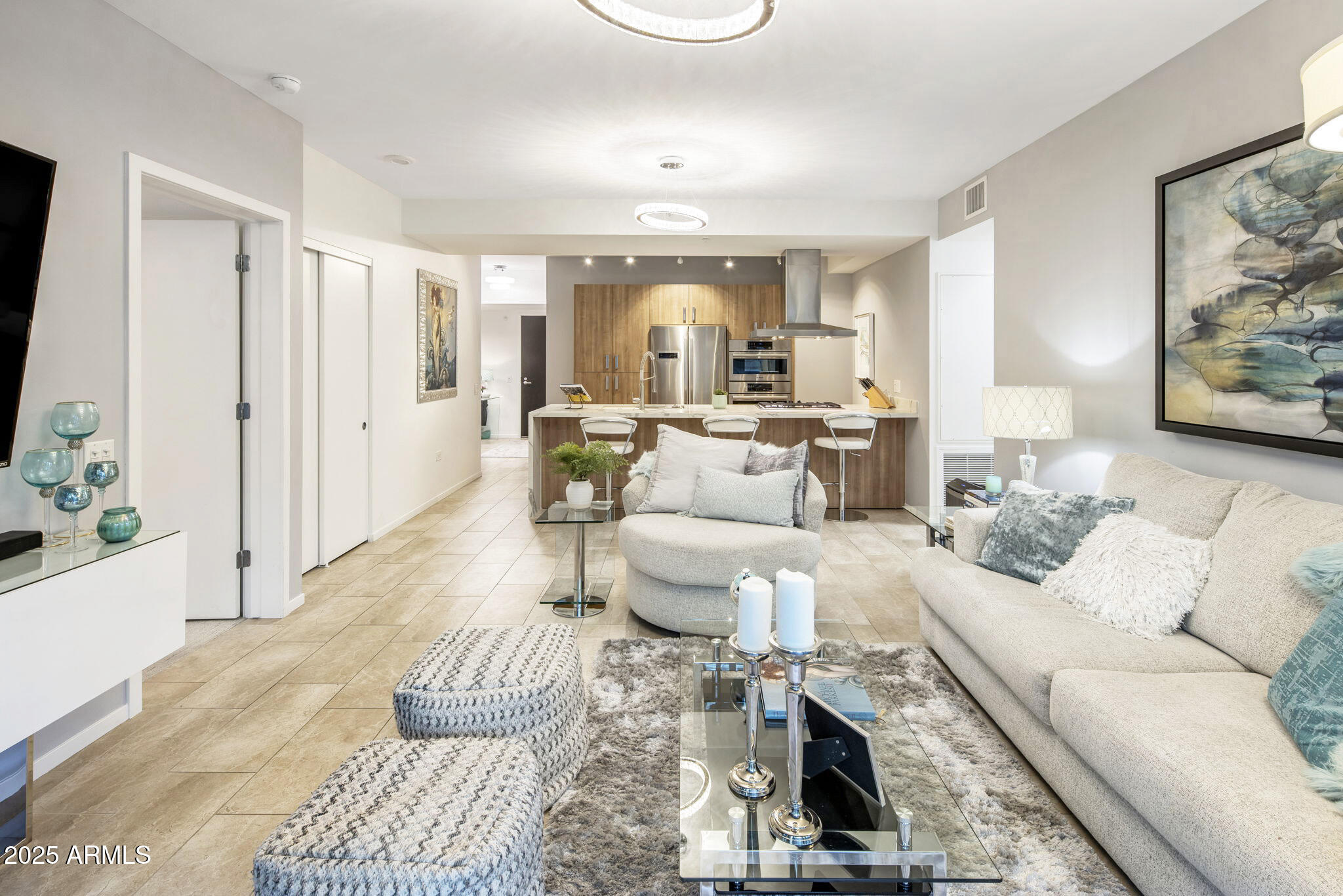 7120 E Kierland Boulevard, 620