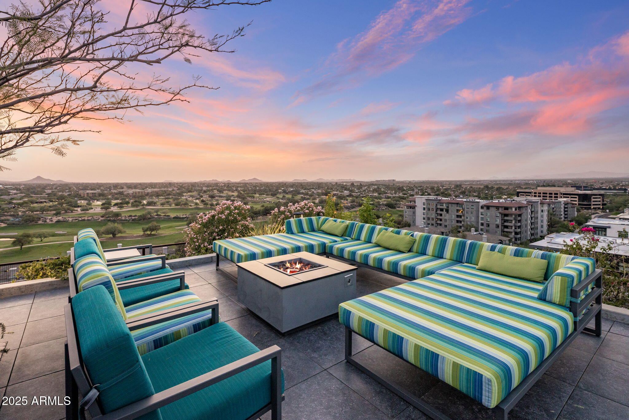 7120 E Kierland Boulevard, 620