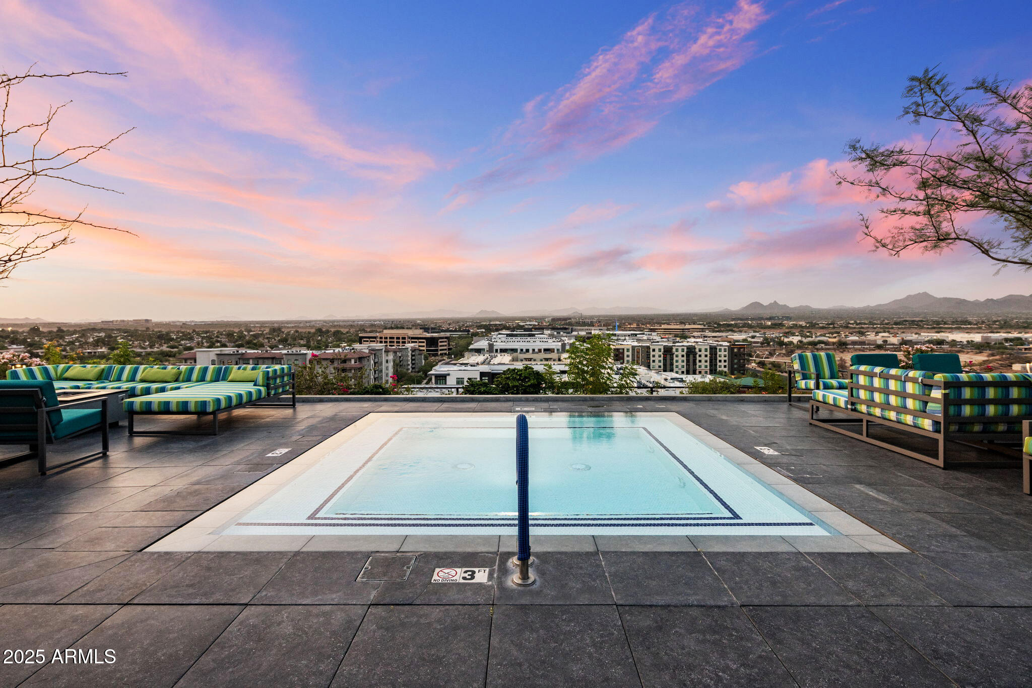 7120 E Kierland Boulevard, 620