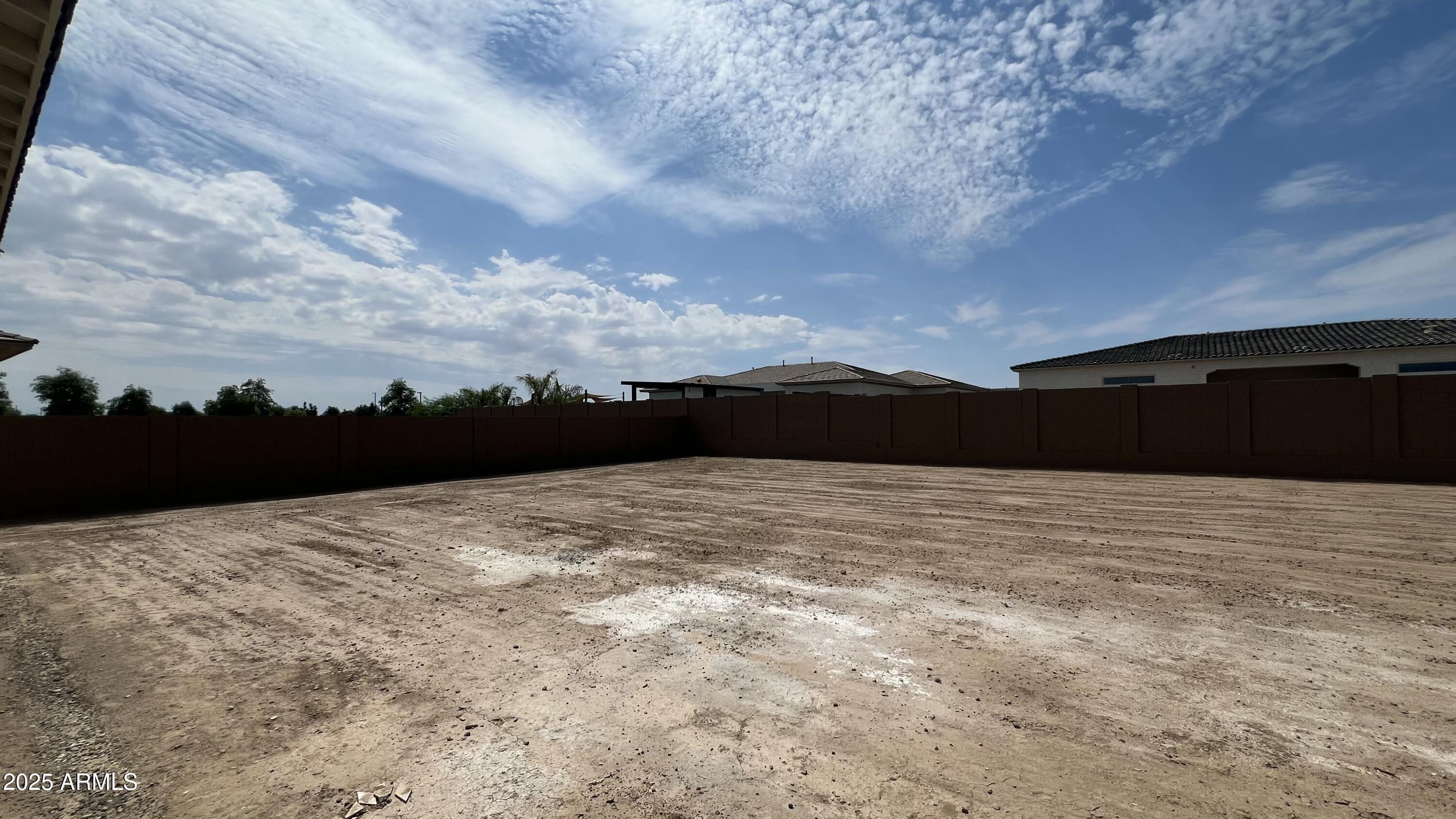 18909 E ASHRIDGE Drive, na