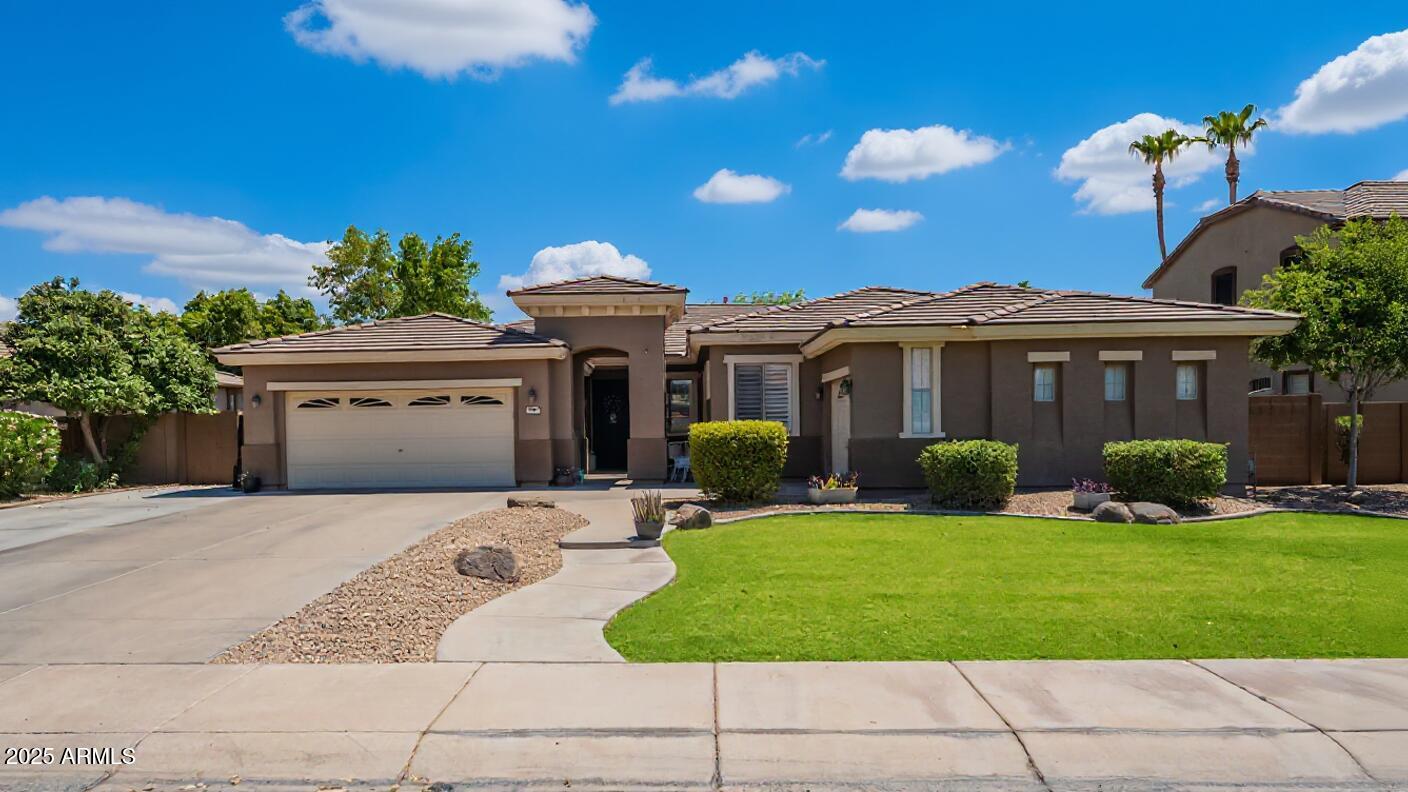 3141 E JUANITA Avenue