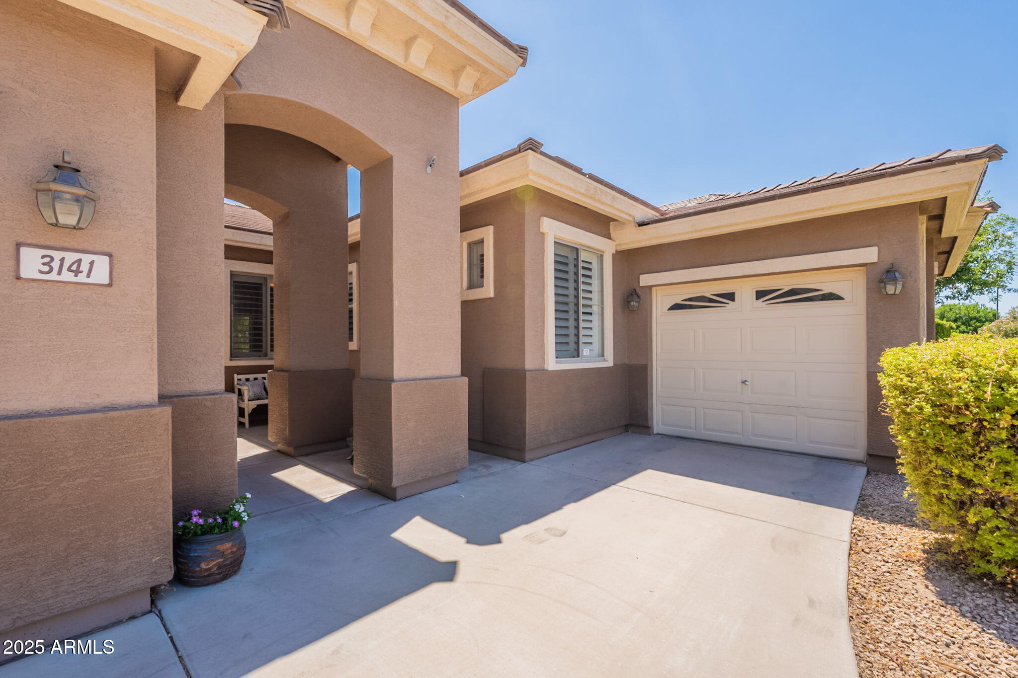 3141 E JUANITA Avenue